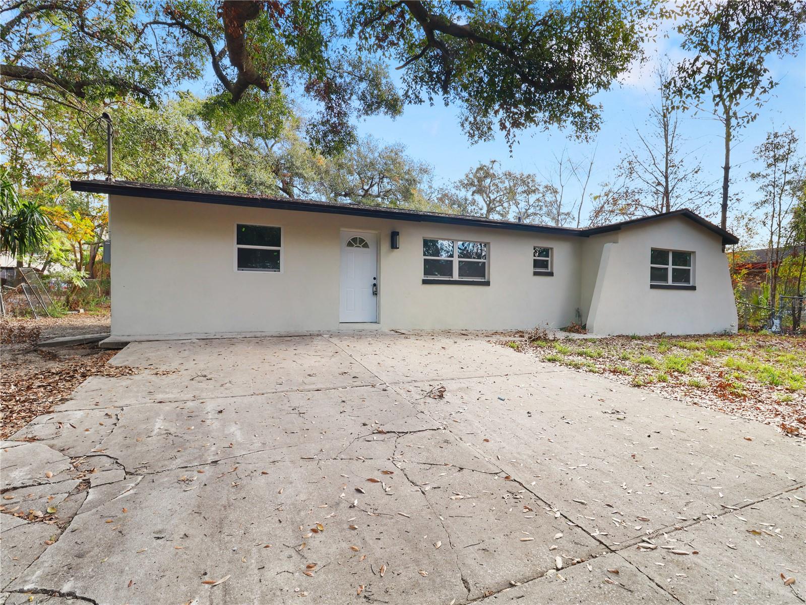 1111 N HART BLVD, ORLANDO, FL, 32818