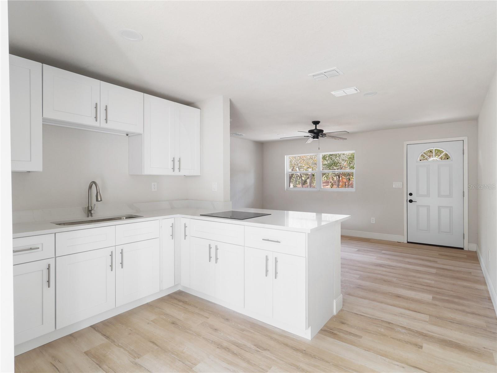 1111 N HART BLVD, ORLANDO, FL, 32818