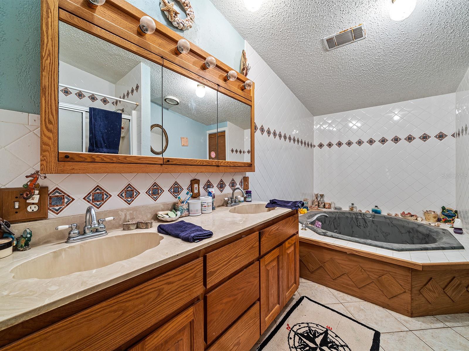 126 BERMUDA CT, WINTER HAVEN, FL, 33880