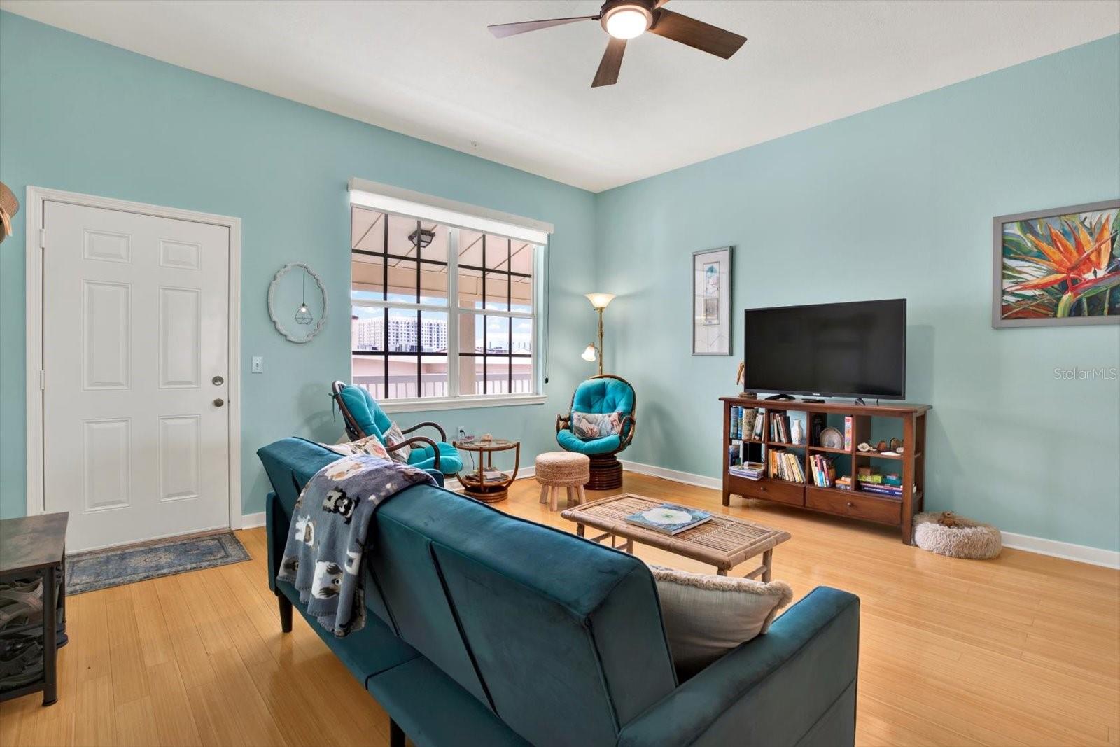 701 MIRROR LAKE DR N #403, ST PETERSBURG, FL, 33701