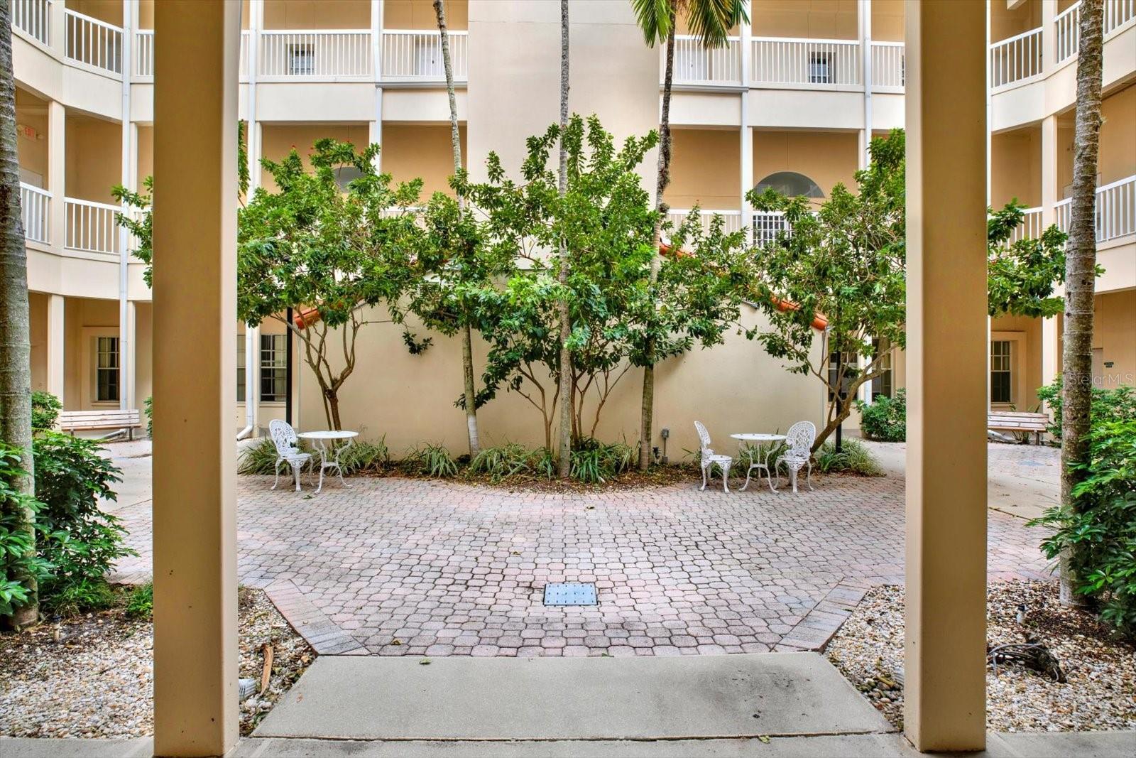 701 MIRROR LAKE DR N #403, ST PETERSBURG, FL, 33701