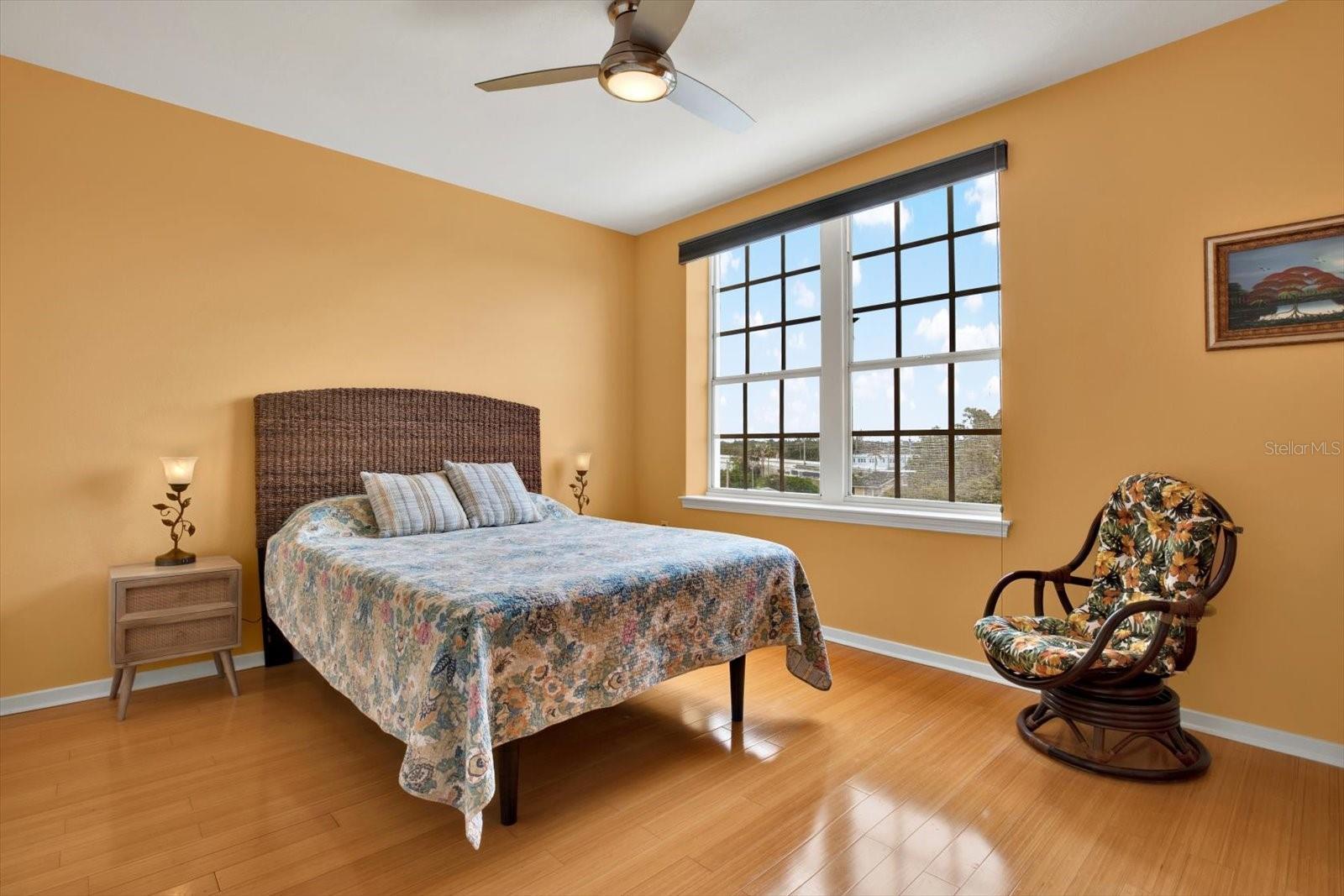 701 MIRROR LAKE DR N #403, ST PETERSBURG, FL, 33701