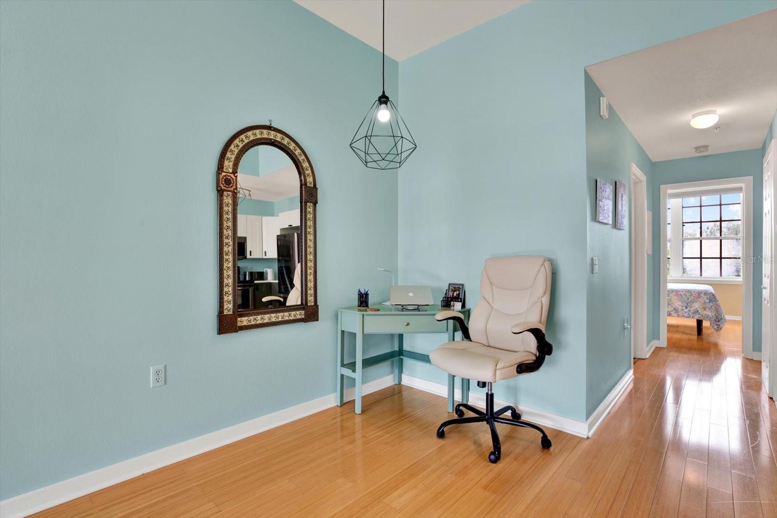 701 MIRROR LAKE DR N #403, ST PETERSBURG, FL, 33701