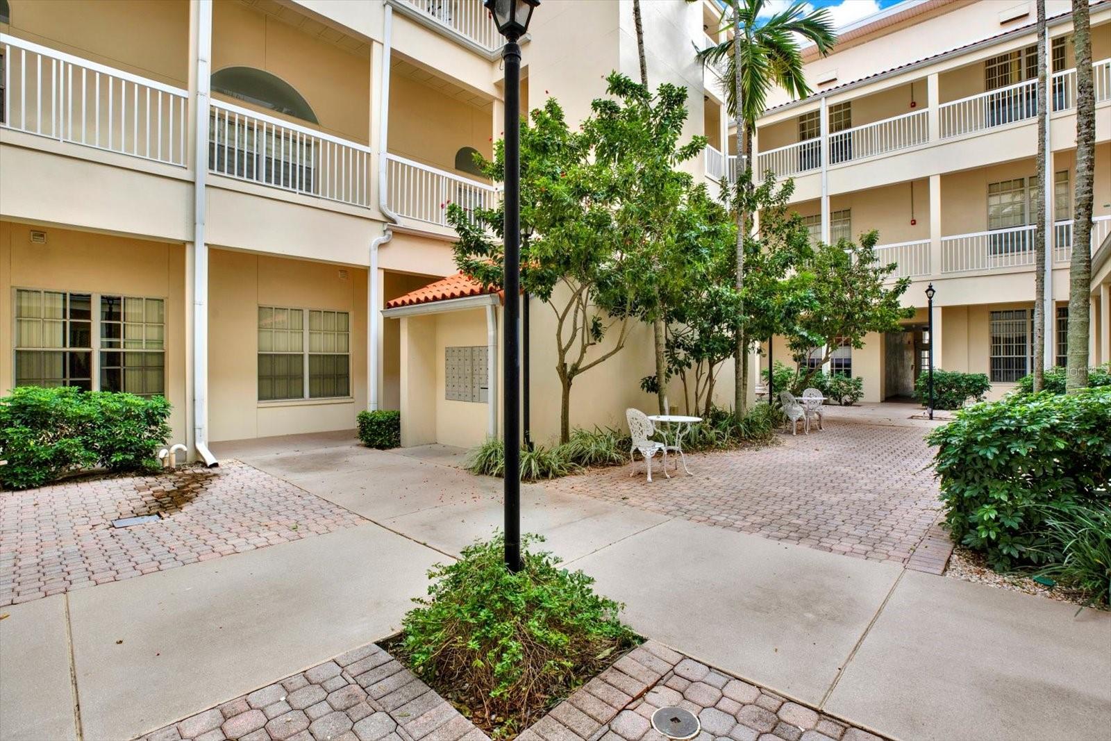 701 MIRROR LAKE DR N #403, ST PETERSBURG, FL, 33701