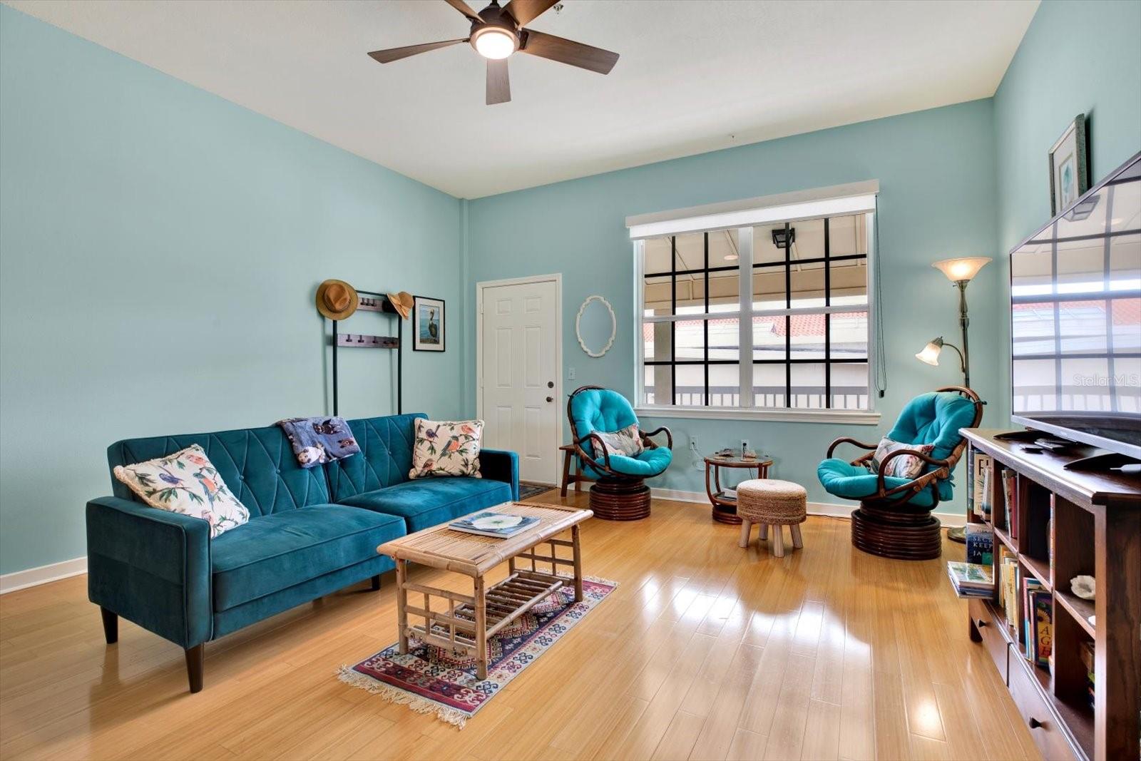 701 MIRROR LAKE DR N #403, ST PETERSBURG, FL, 33701