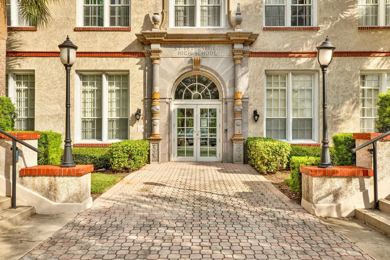 701 MIRROR LAKE DR N #403, ST PETERSBURG, FL, 33701