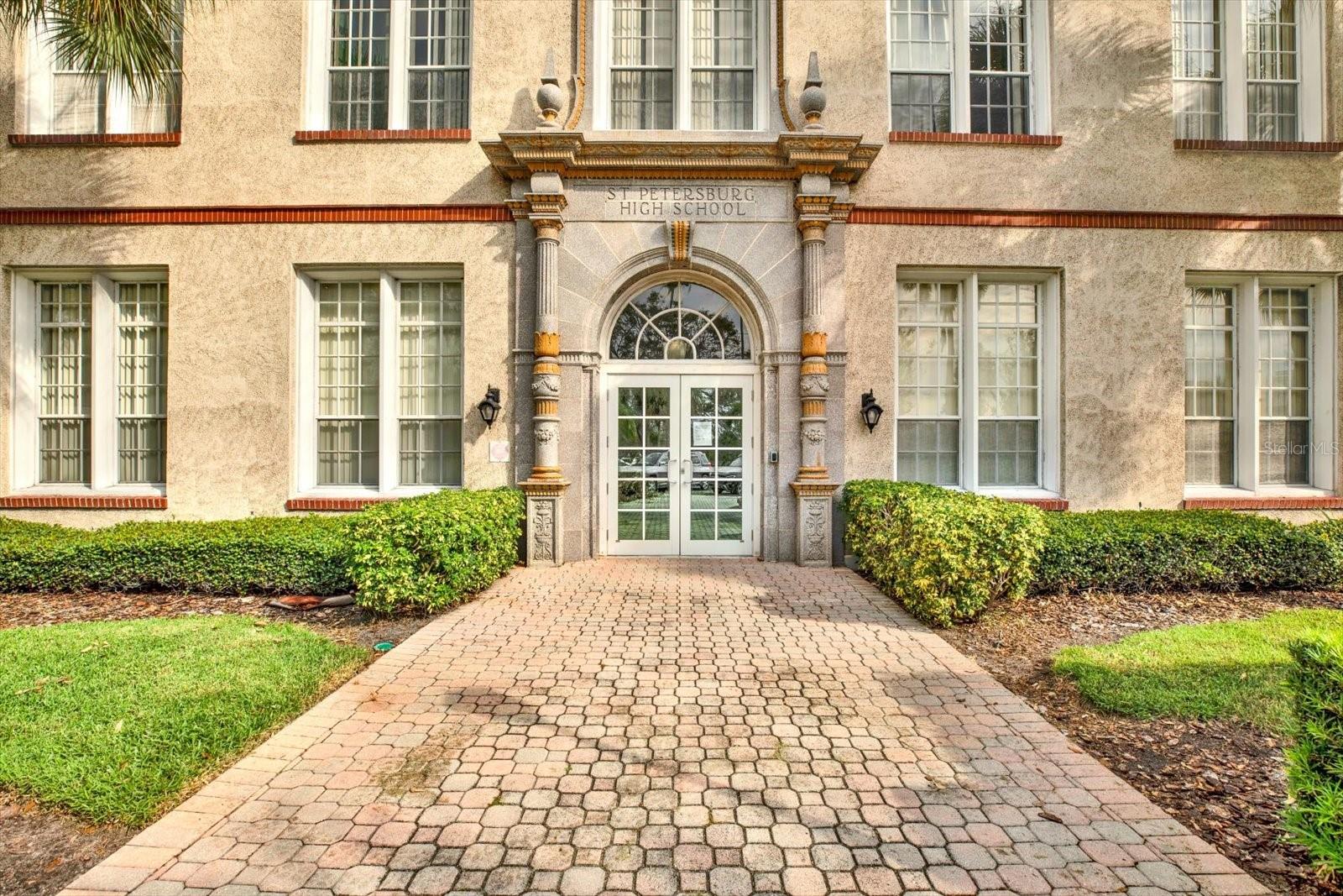 701 MIRROR LAKE DR N #403, ST PETERSBURG, FL, 33701