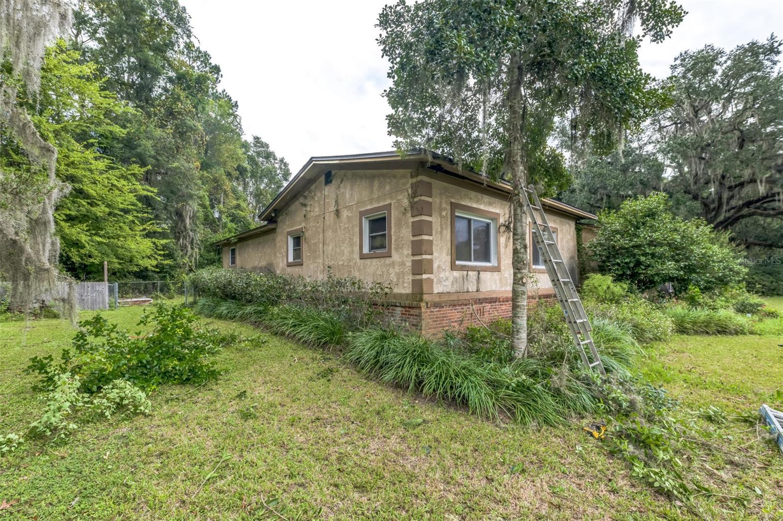 5929 N MONROE ST, TALLAHASSEE, FL, 32303