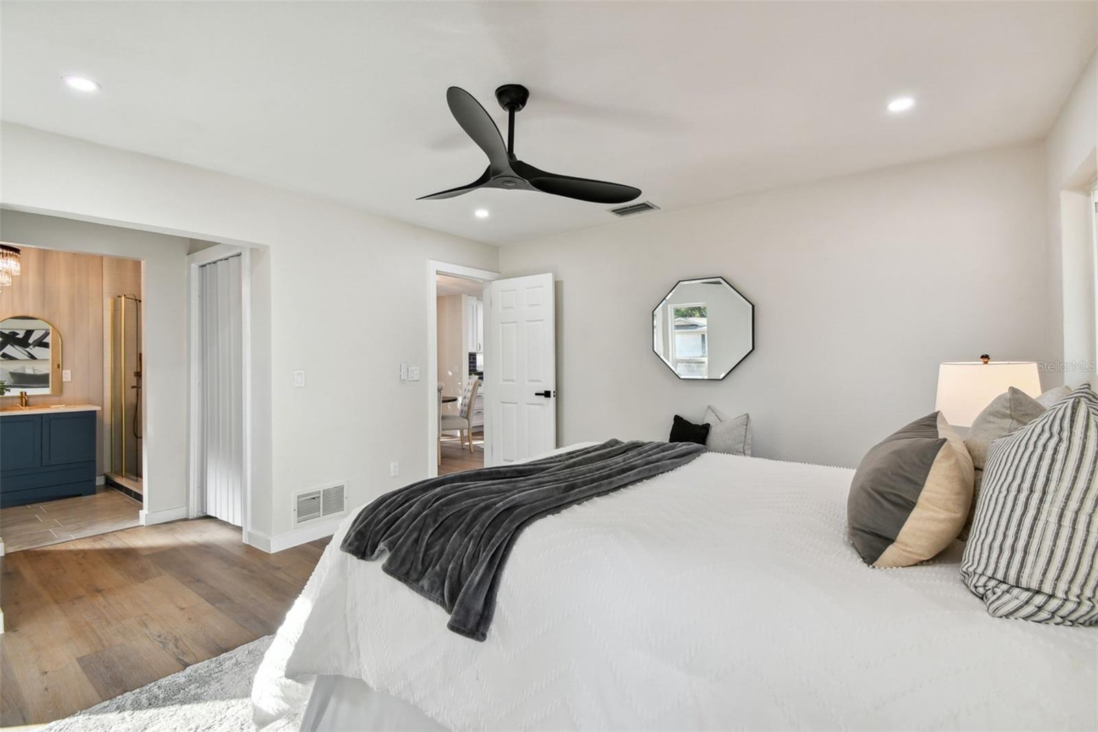 570 CASLER AVE, CLEARWATER, FL, 33755