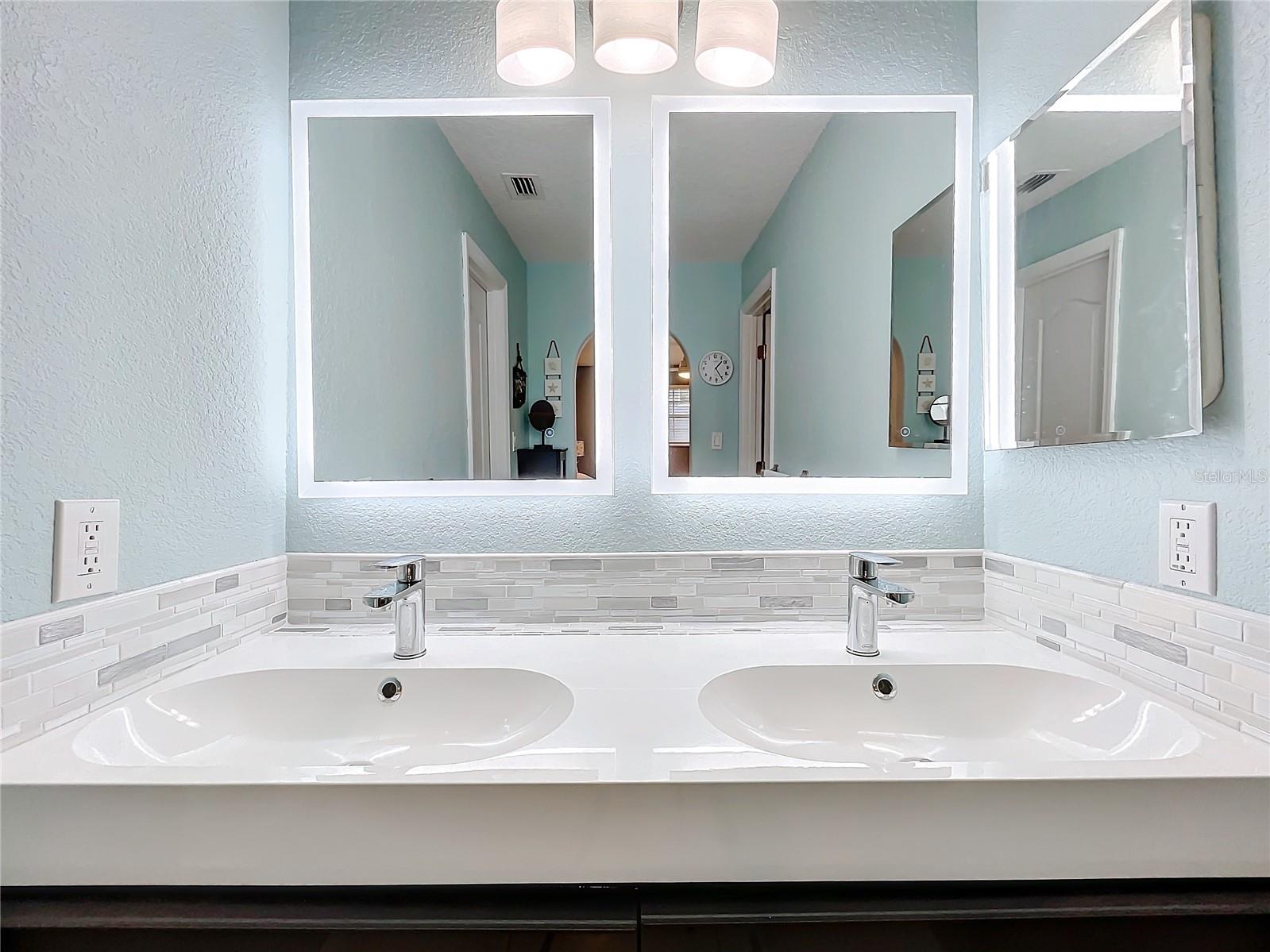 1559 LAKESHORE DR, EUSTIS, FL, 32726