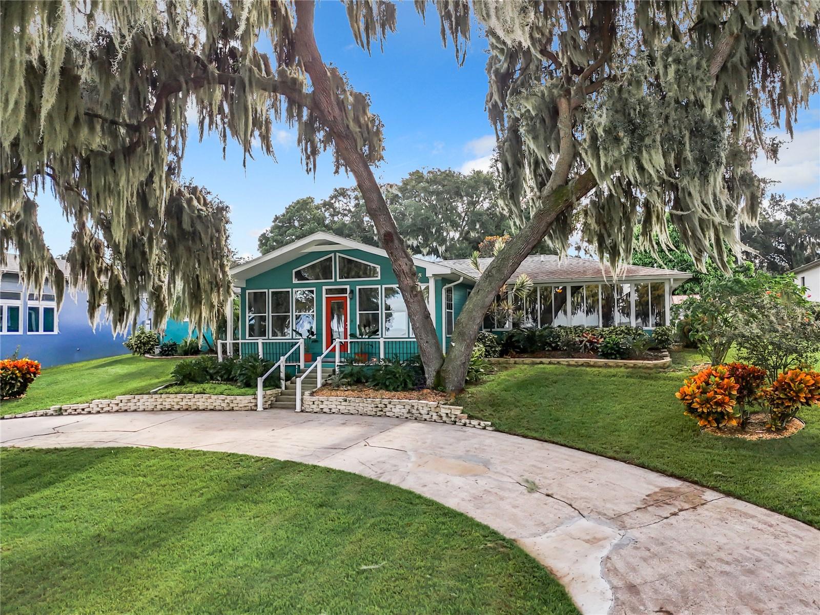 1559 LAKESHORE DR, EUSTIS, FL, 32726
