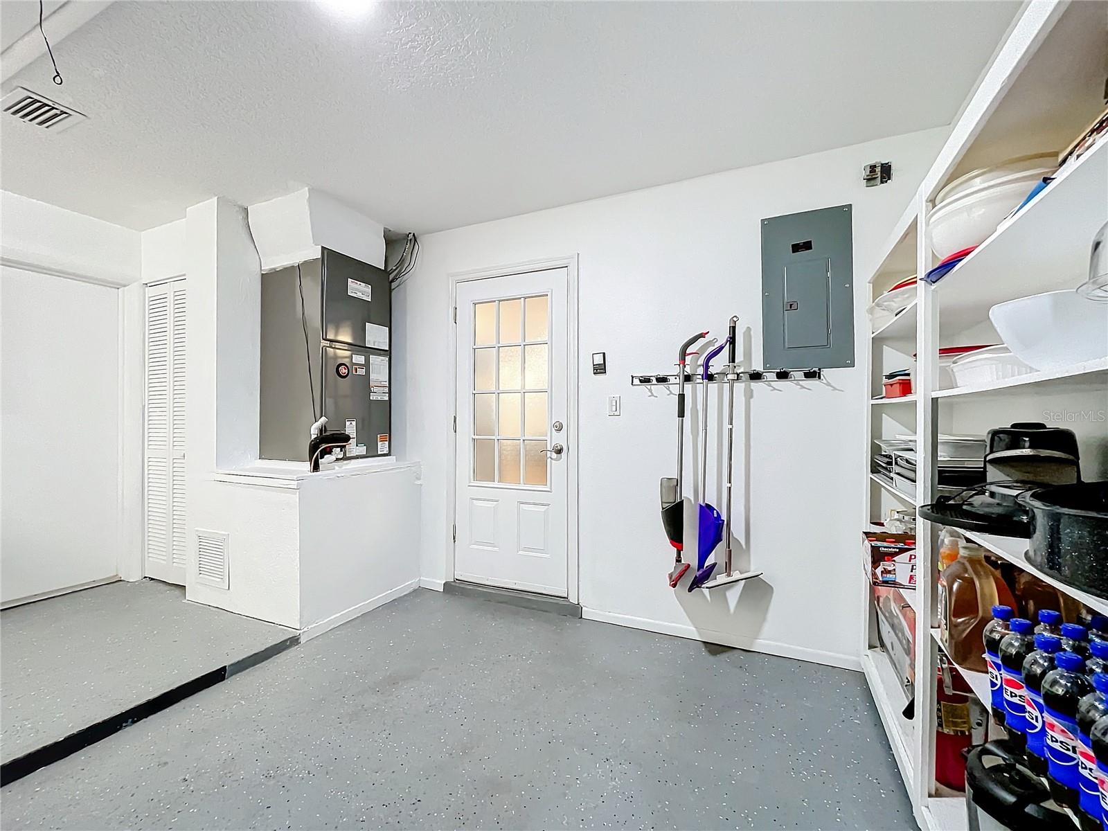 1559 LAKESHORE DR, EUSTIS, FL, 32726
