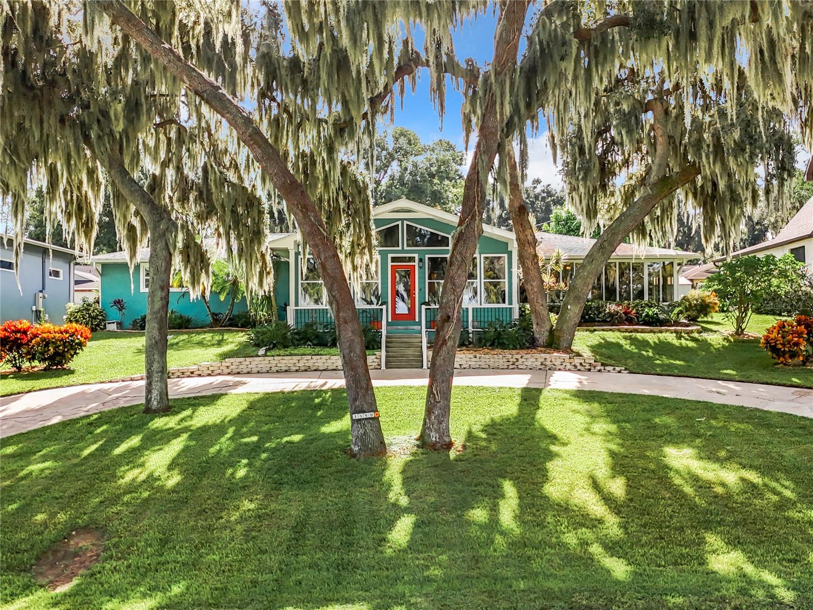 1559 LAKESHORE DR, EUSTIS, FL, 32726