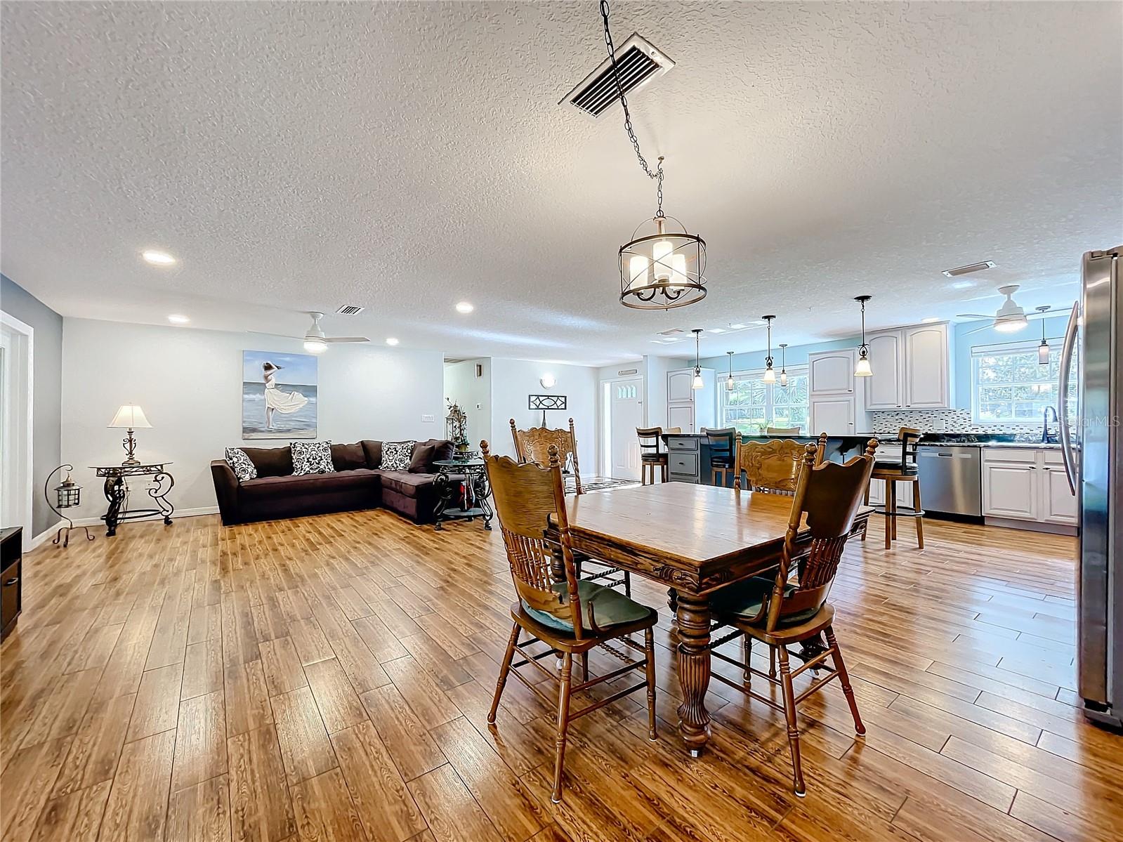 1559 LAKESHORE DR, EUSTIS, FL, 32726