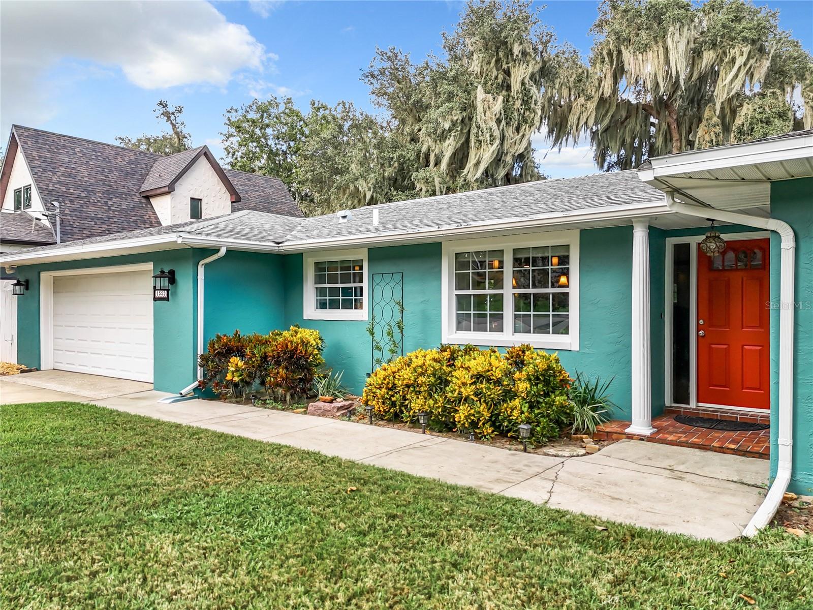 1559 LAKESHORE DR, EUSTIS, FL, 32726