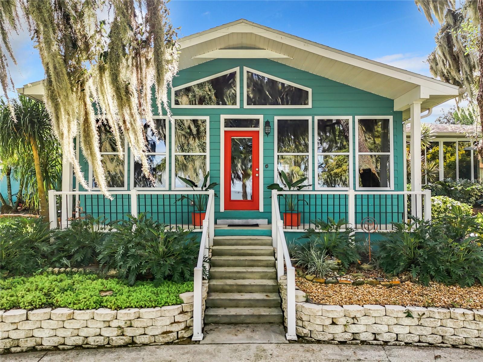 1559 LAKESHORE DR, EUSTIS, FL, 32726