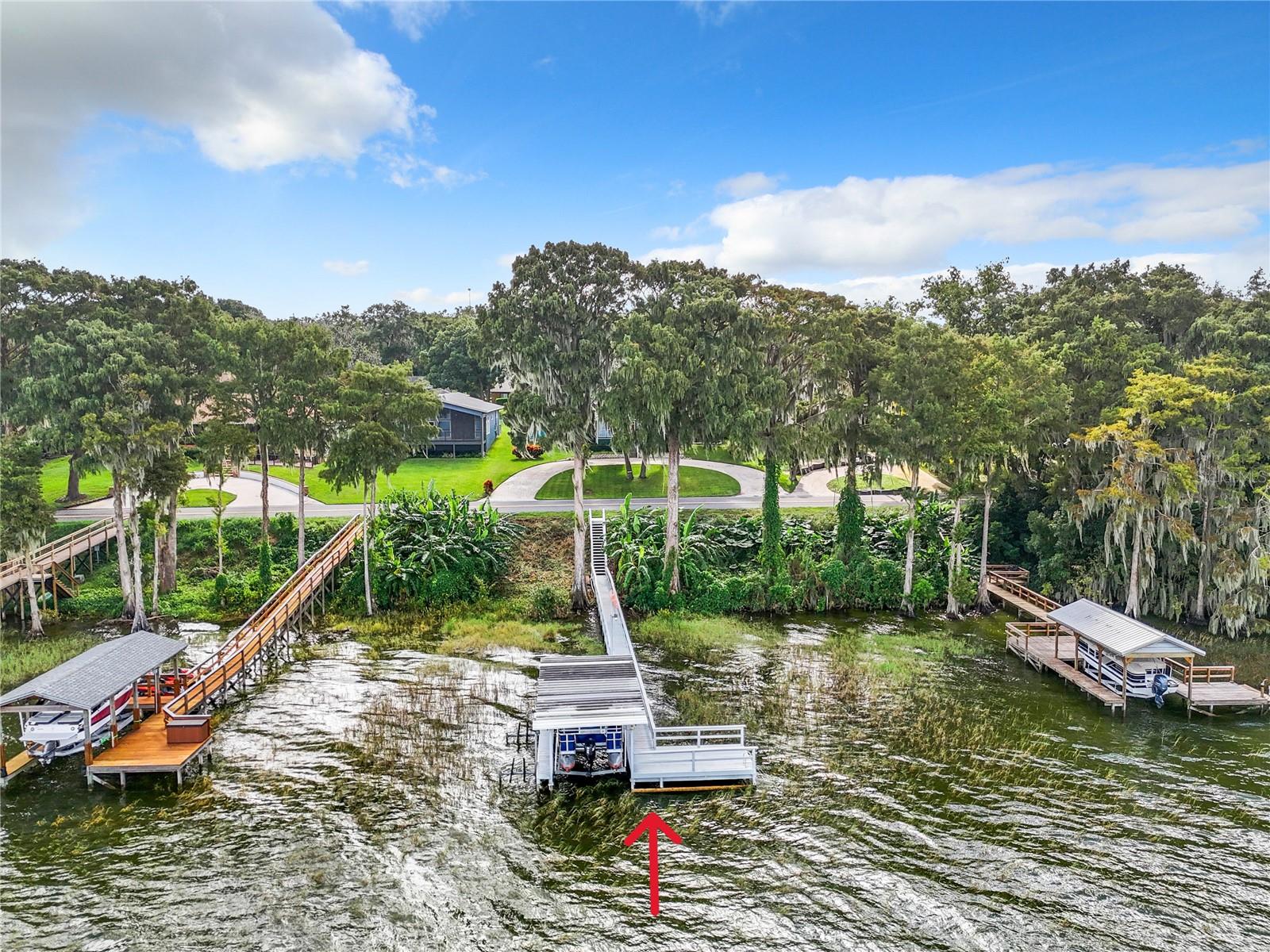1559 LAKESHORE DR, EUSTIS, FL, 32726