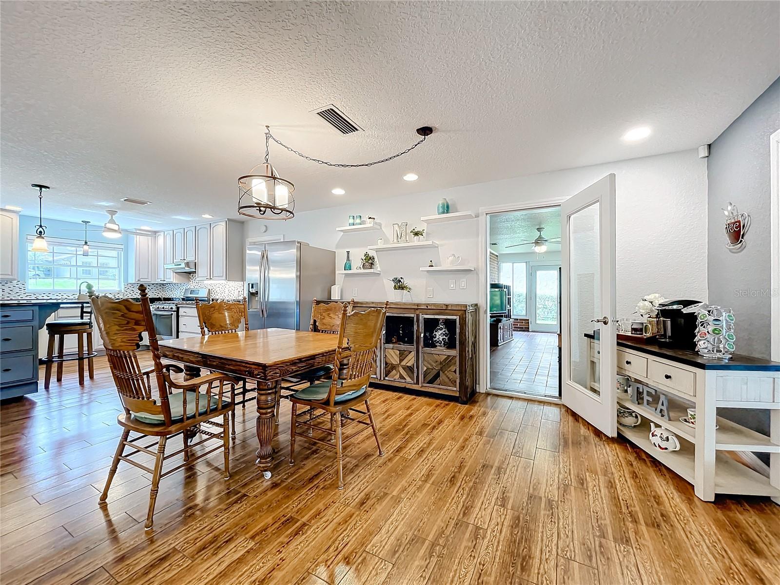 1559 LAKESHORE DR, EUSTIS, FL, 32726