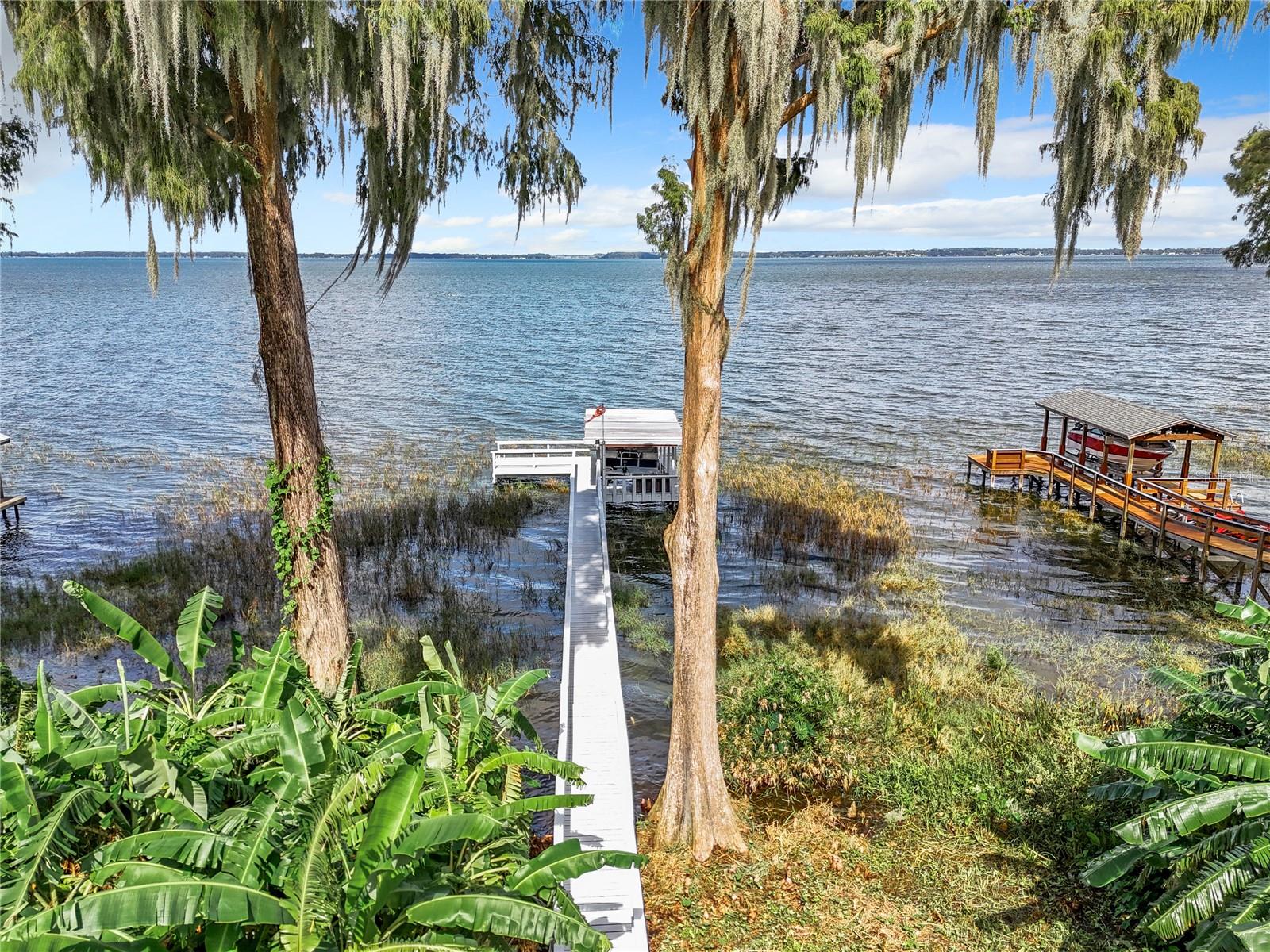 1559 LAKESHORE DR, EUSTIS, FL, 32726