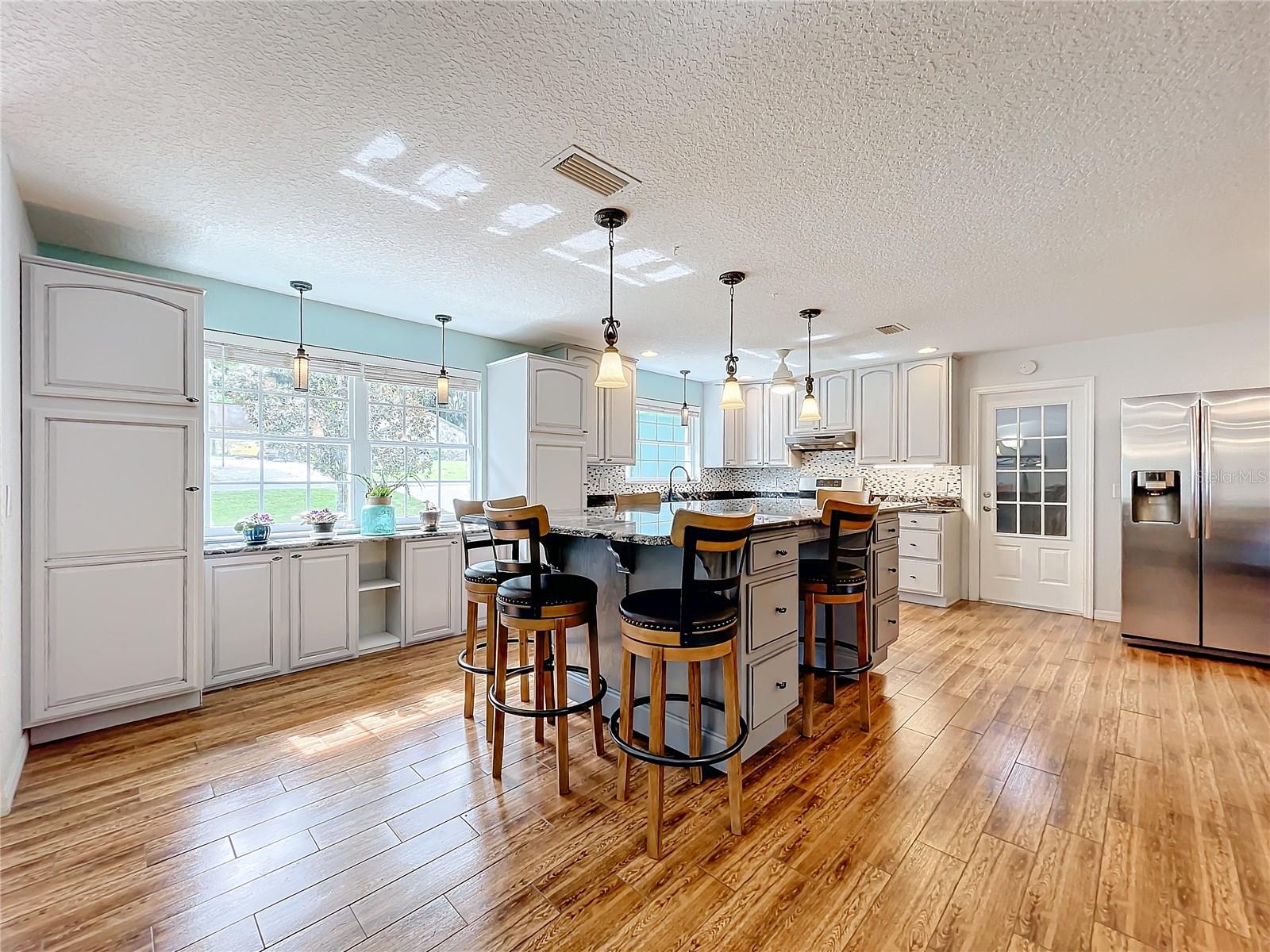 1559 LAKESHORE DR, EUSTIS, FL, 32726
