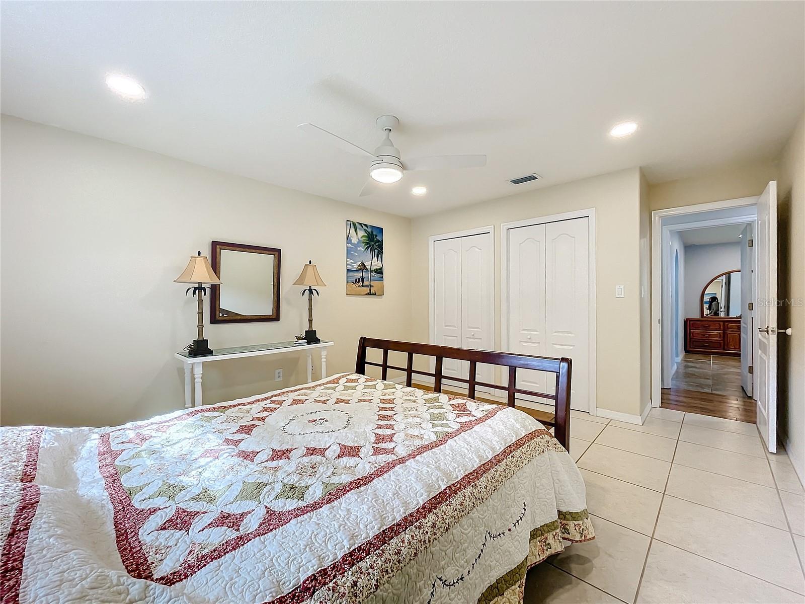 1559 LAKESHORE DR, EUSTIS, FL, 32726