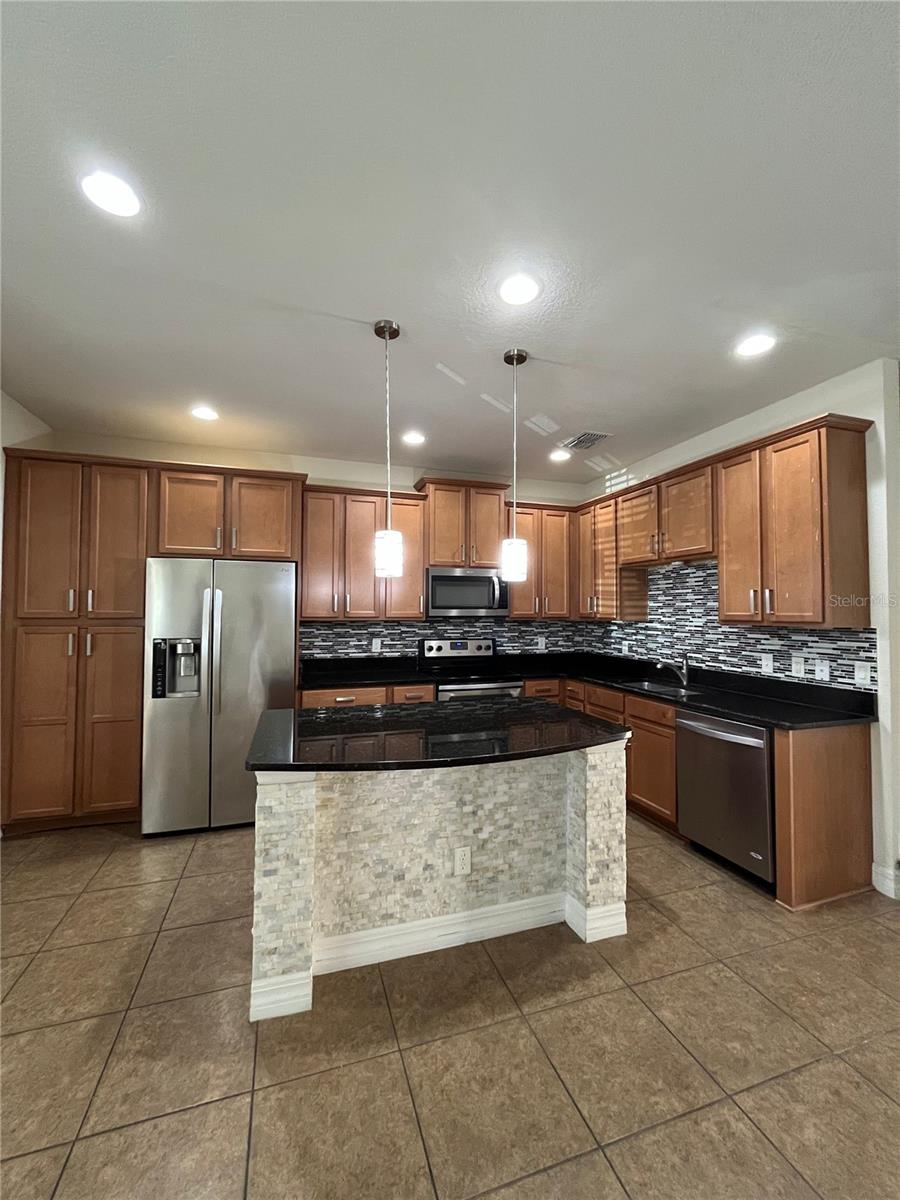 9951 EAGLE CREEK CENTER BLVD, ORLANDO, FL, 32832
