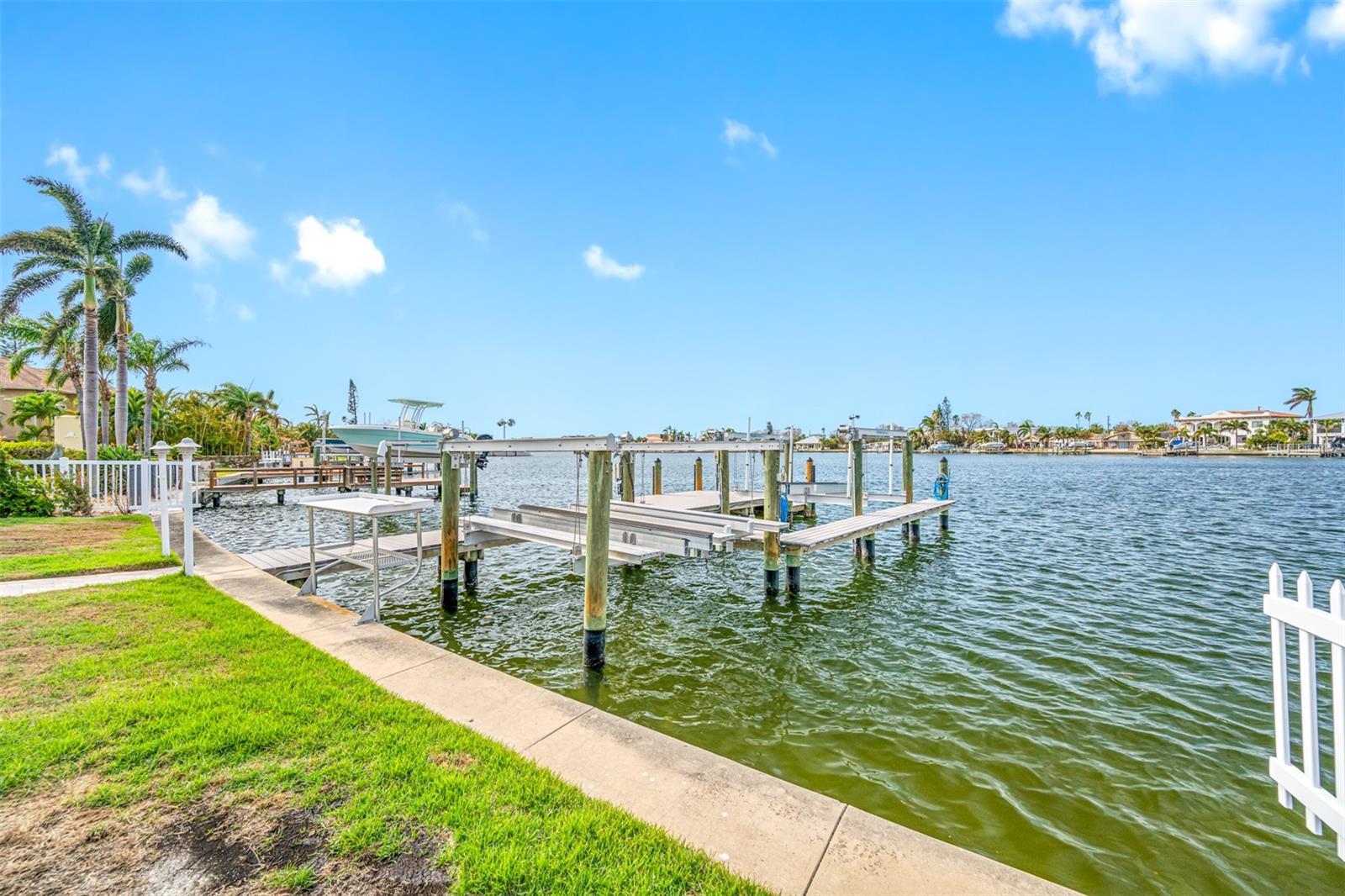 10248 TARPON DR, TREASURE ISLAND, FL, 33706