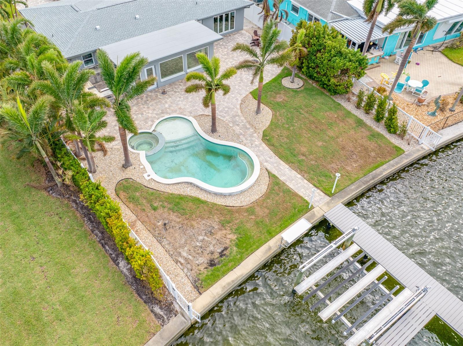 10248 TARPON DR, TREASURE ISLAND, FL, 33706