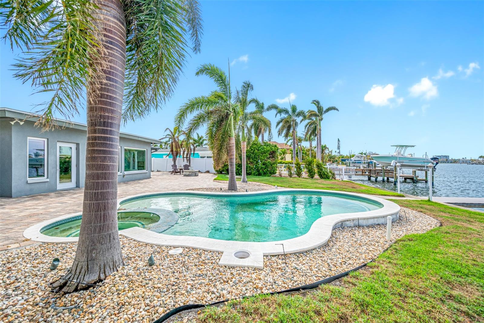 10248 TARPON DR, TREASURE ISLAND, FL, 33706