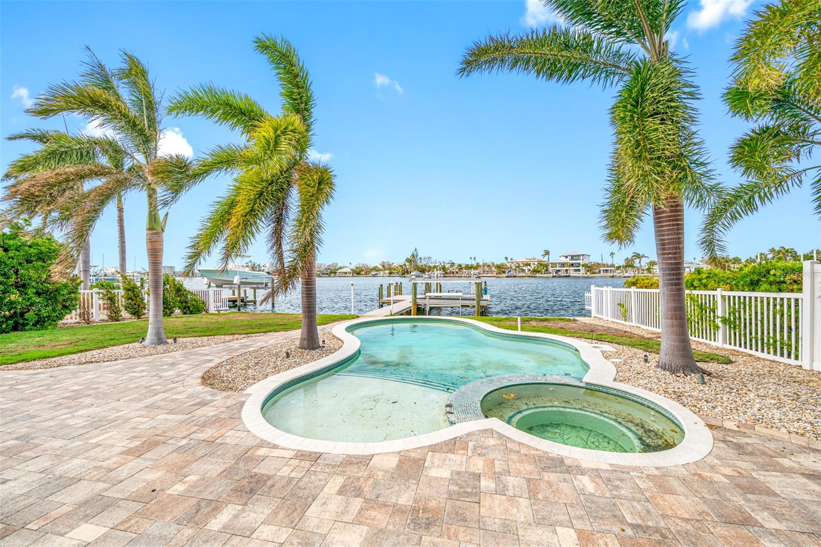 10248 TARPON DR, TREASURE ISLAND, FL, 33706