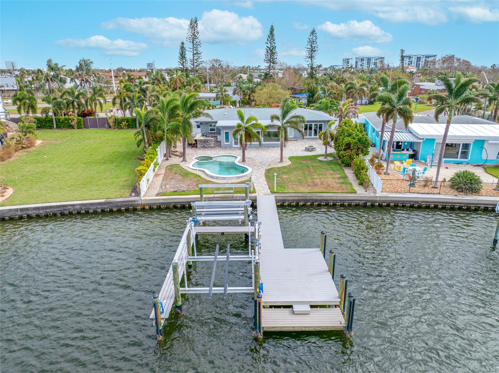 10248 TARPON DR, TREASURE ISLAND, FL, 33706