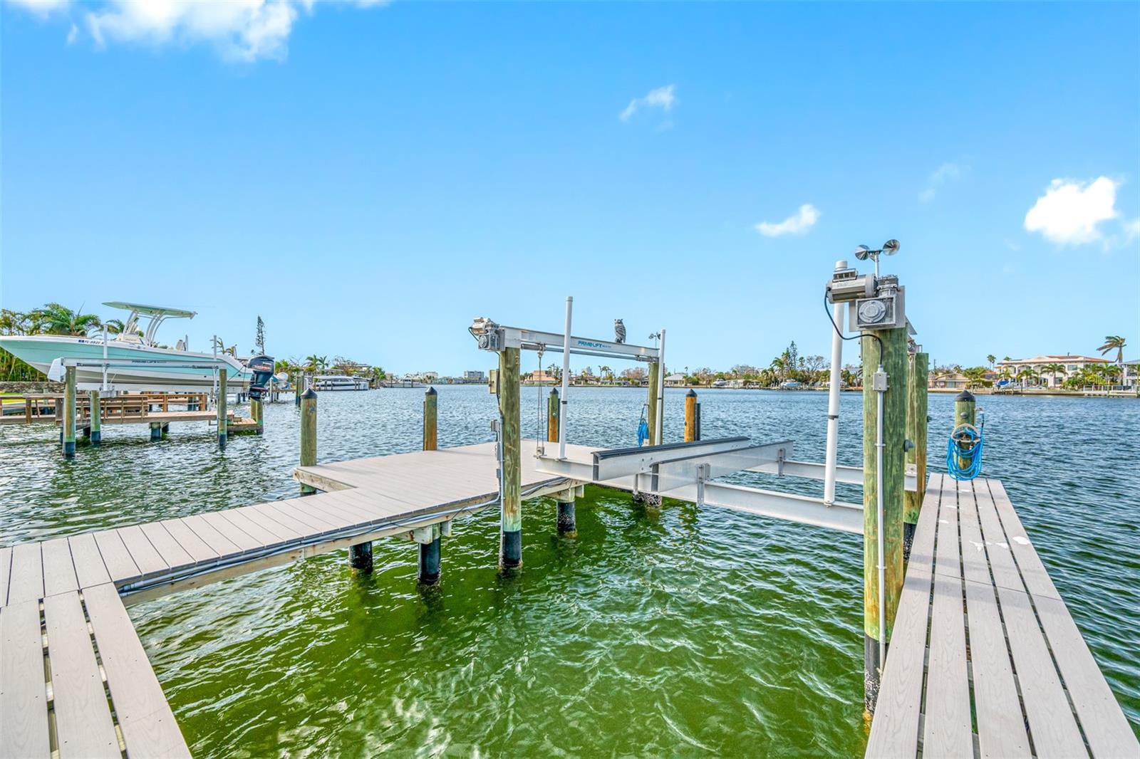 10248 TARPON DR, TREASURE ISLAND, FL, 33706