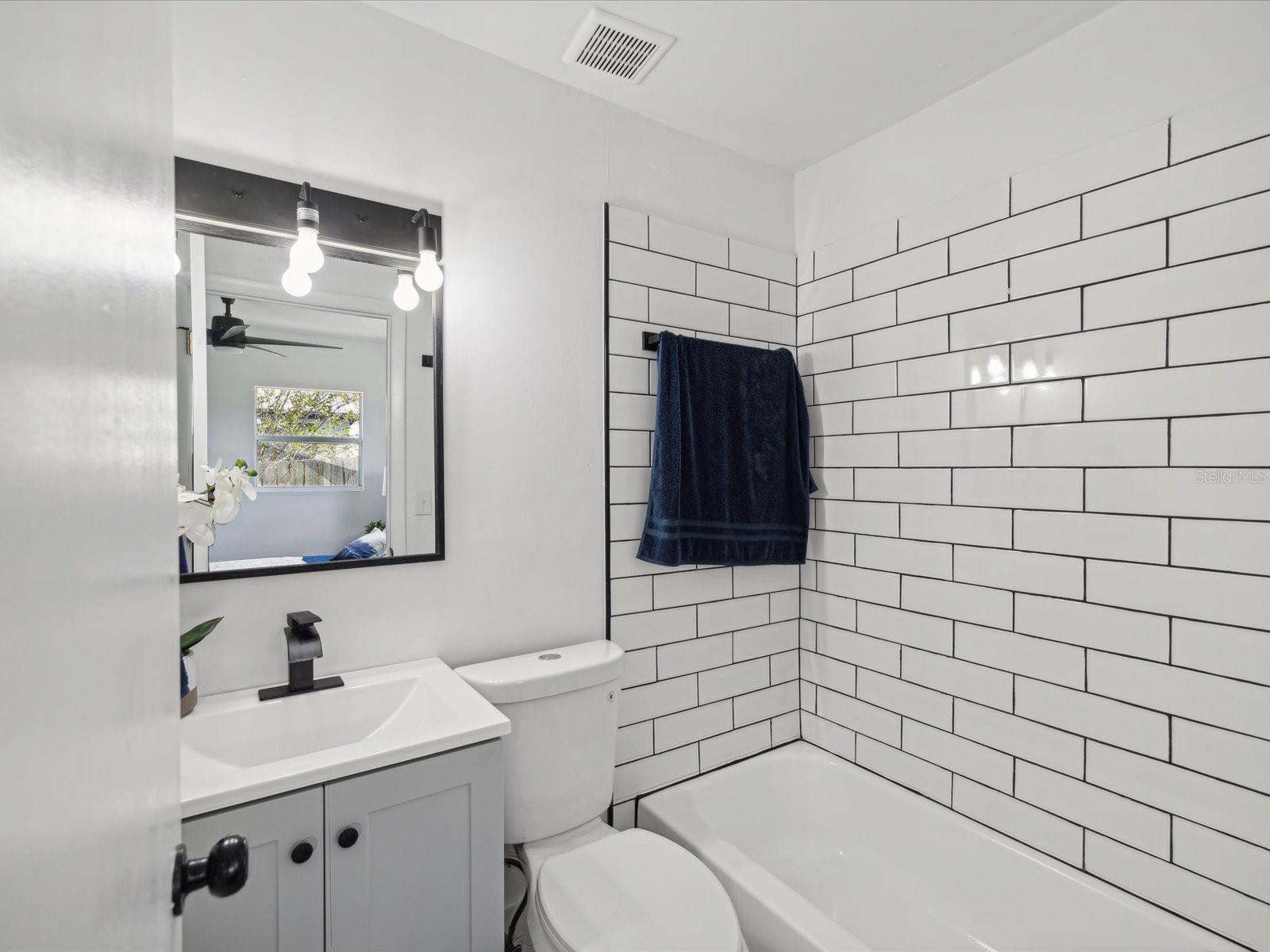 102 W NORTH BAY ST, TAMPA, FL, 33603