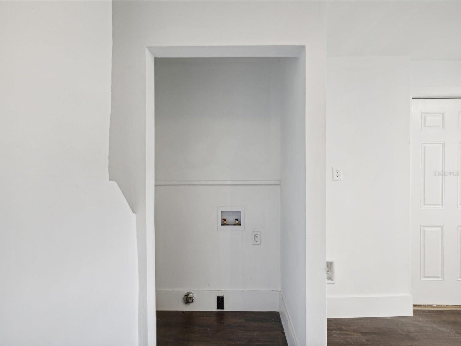 102 W NORTH BAY ST, TAMPA, FL, 33603