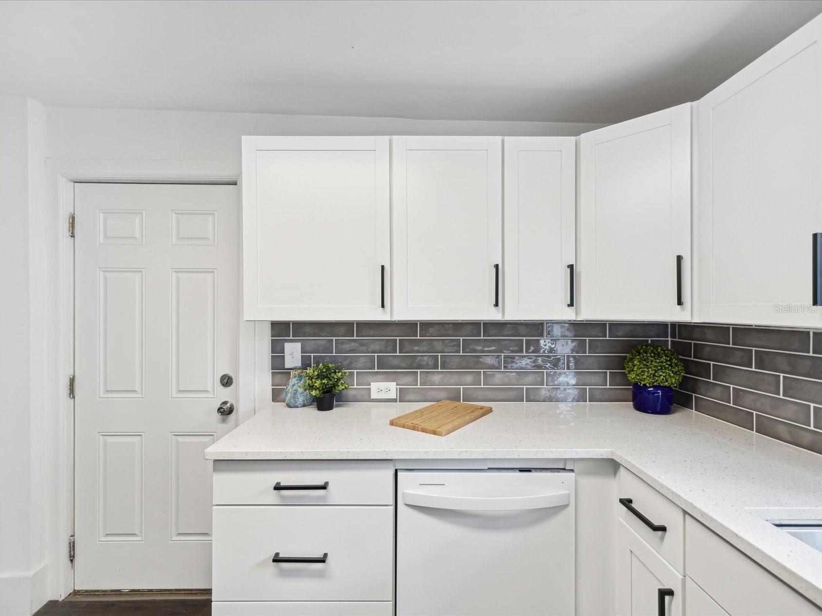 102 W NORTH BAY ST, TAMPA, FL, 33603