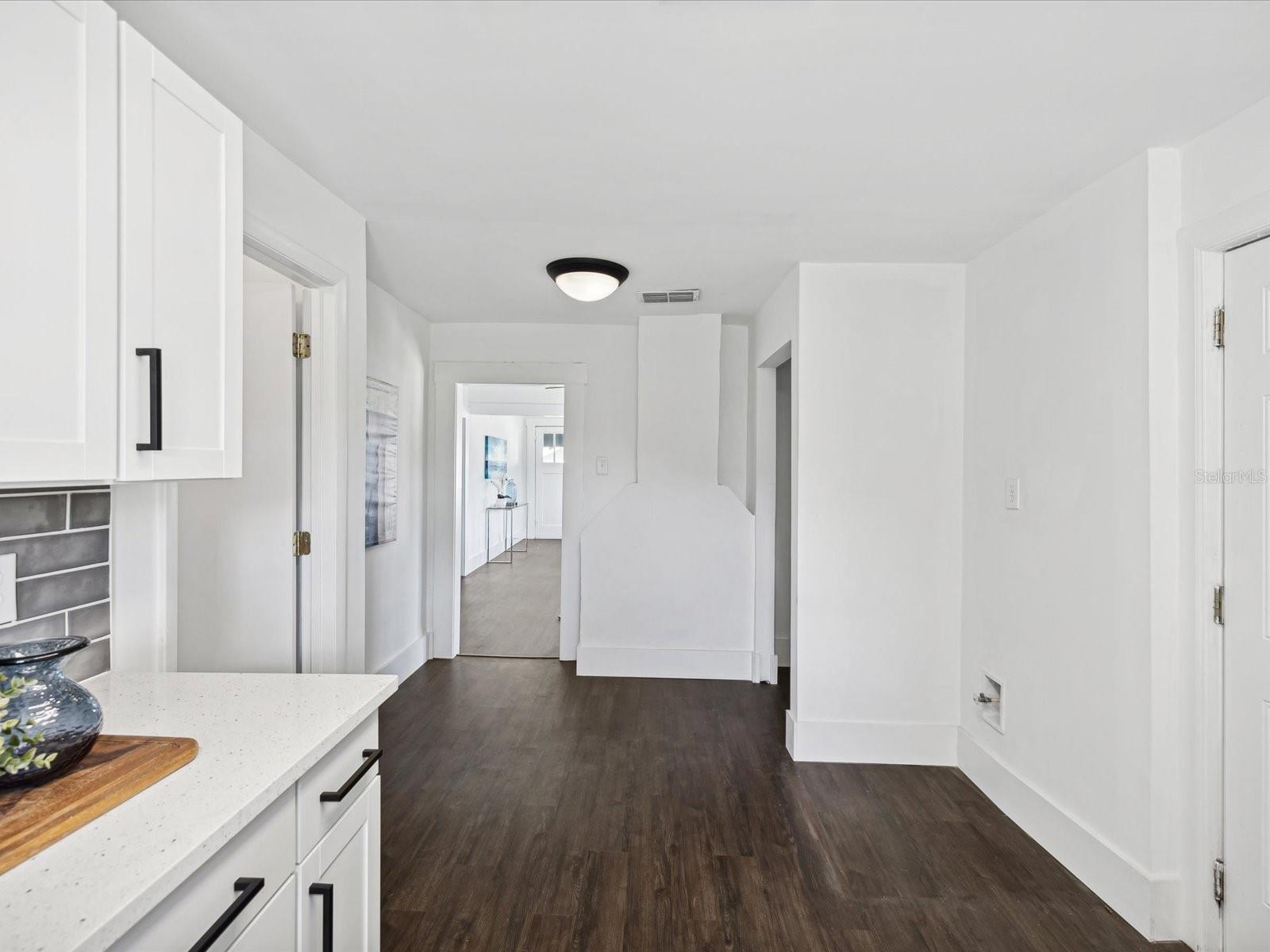 102 W NORTH BAY ST, TAMPA, FL, 33603