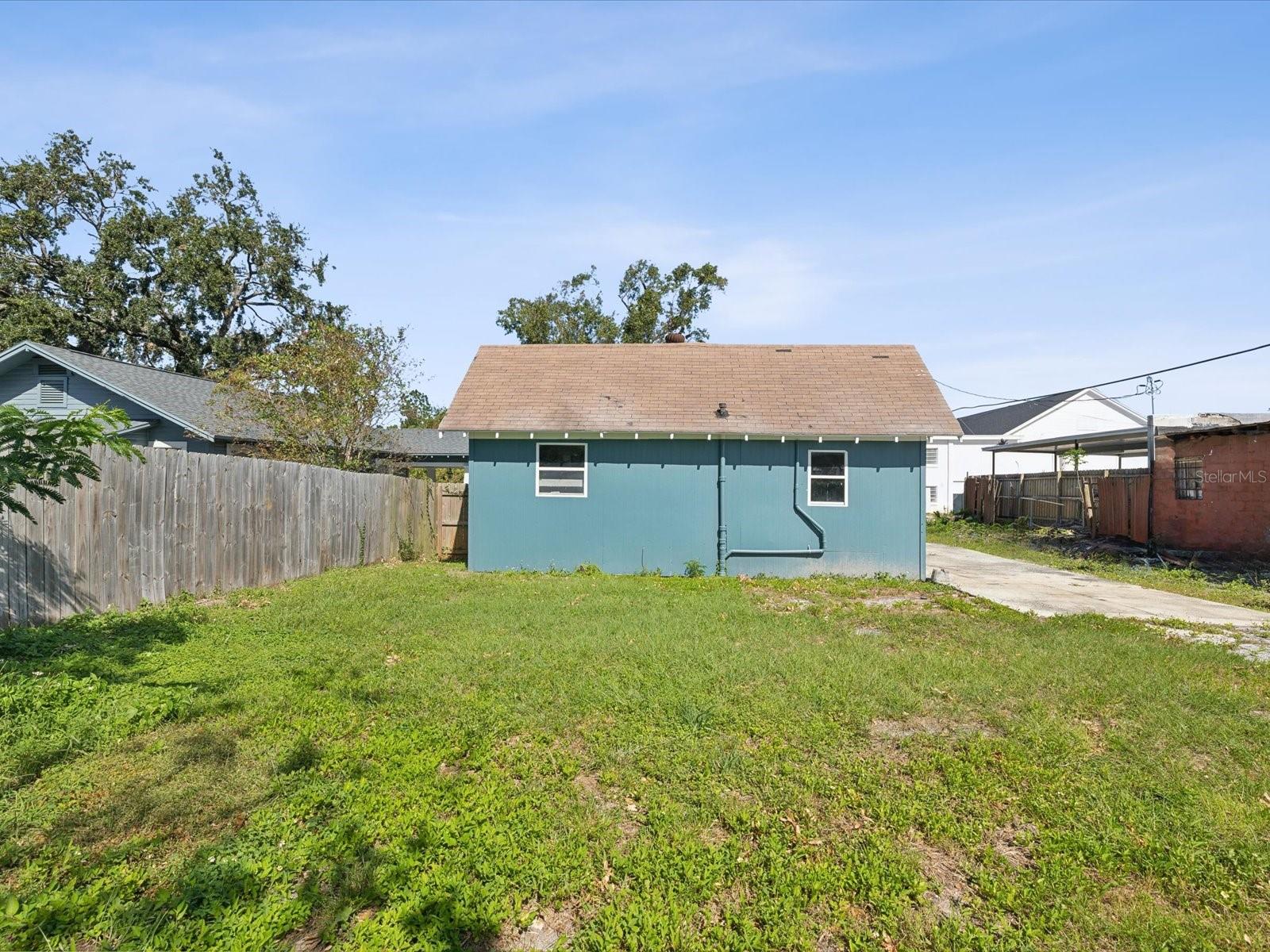 102 W NORTH BAY ST, TAMPA, FL, 33603