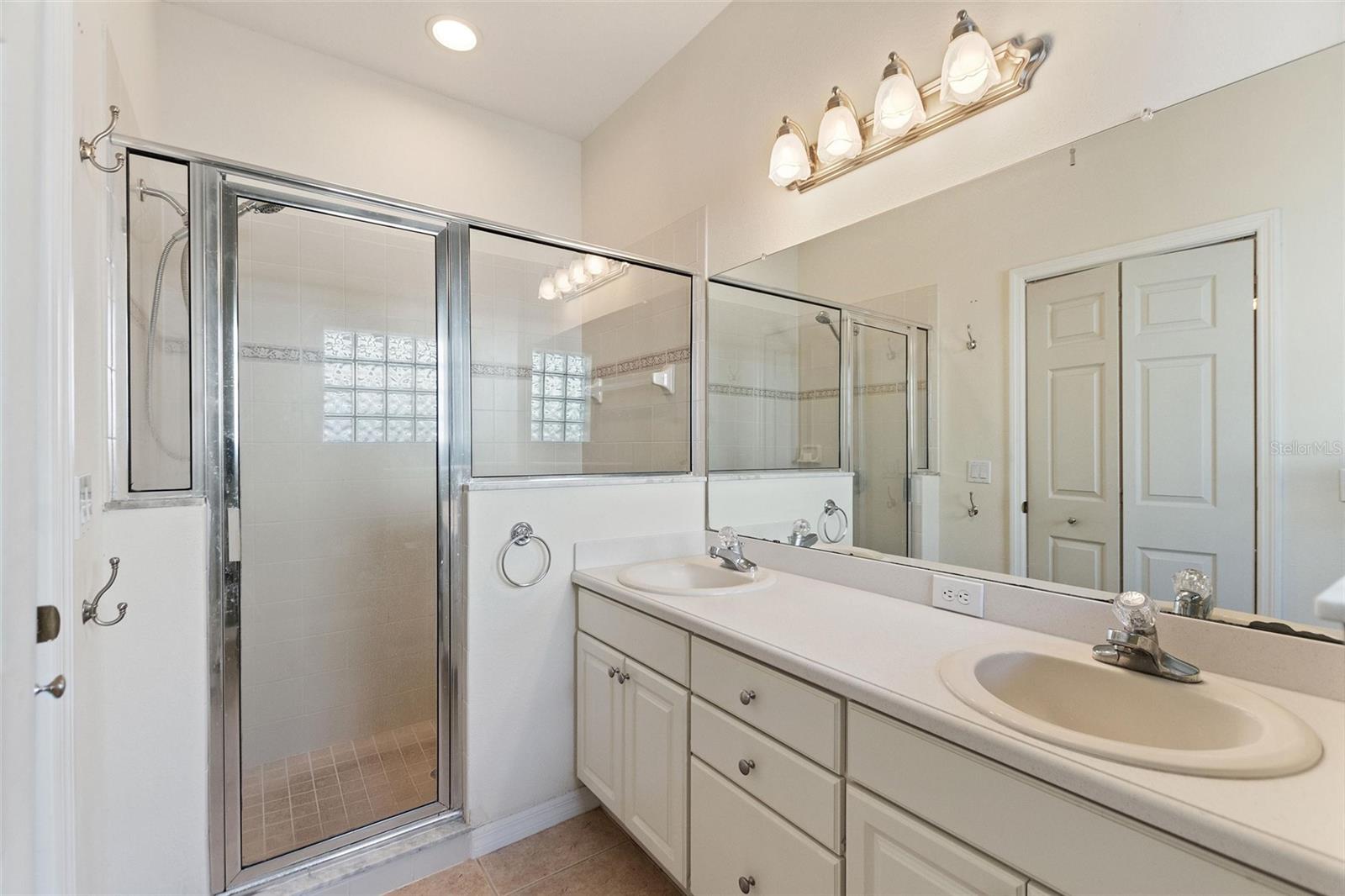 520 VISTA OAKS WAY, DAVENPORT, FL, 33837