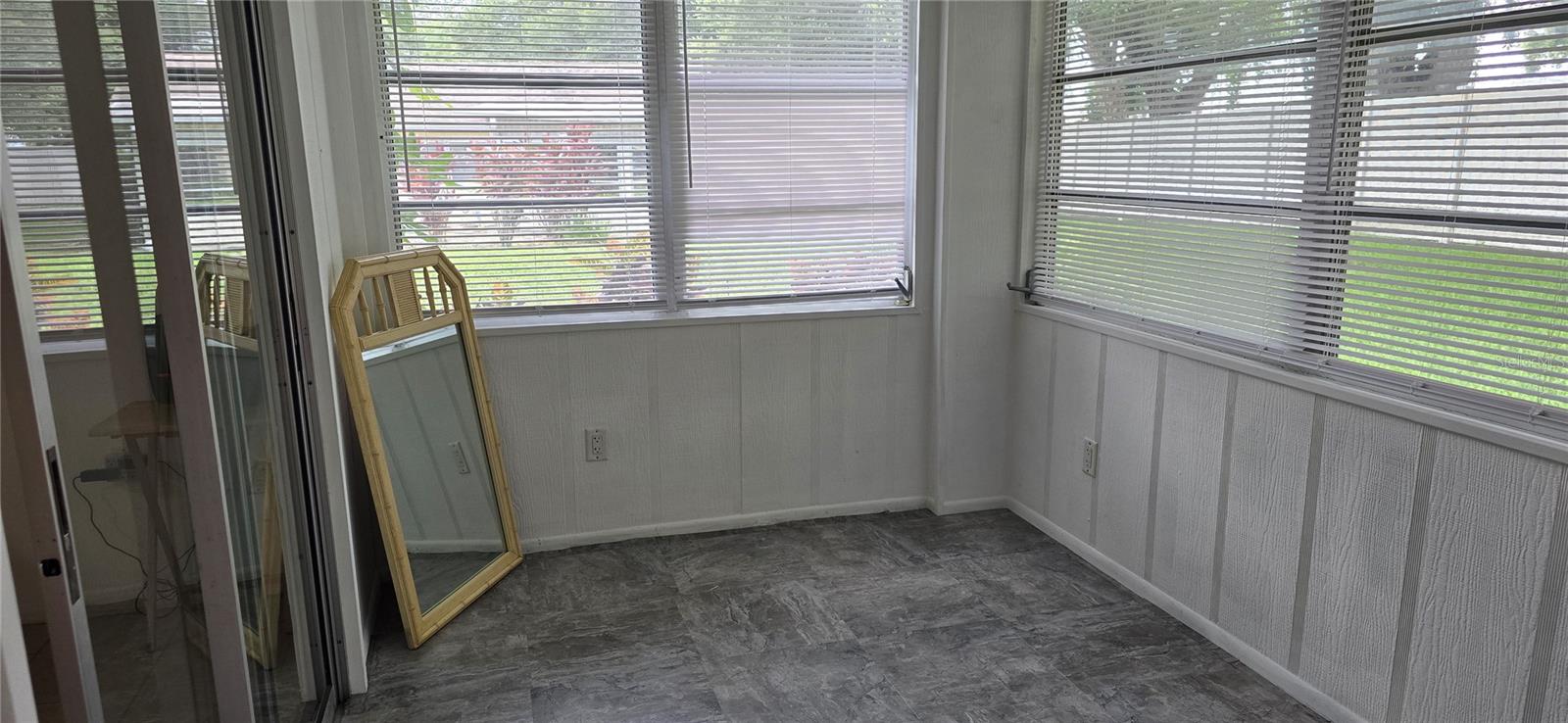 390 301 BLVD W #8 D, BRADENTON, FL, 34205