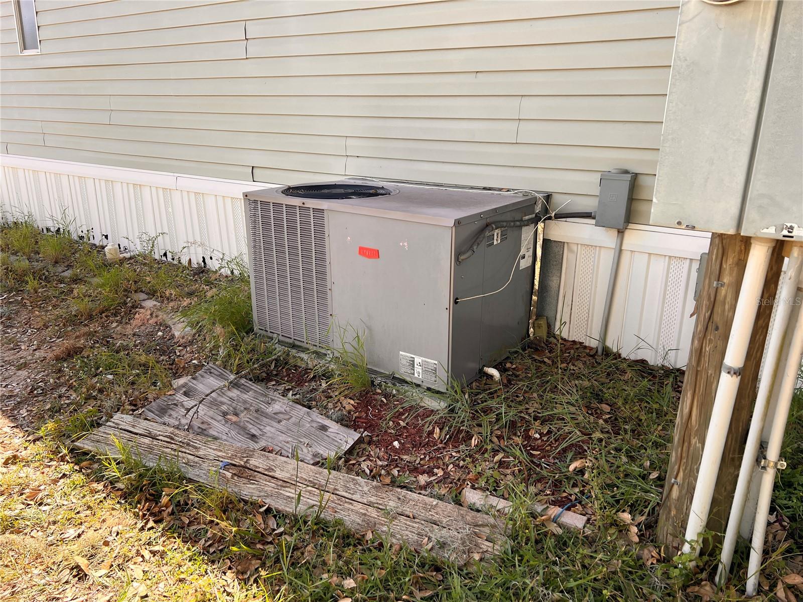 8710 GARDEN WAY RD, GROVELAND, FL, 34736