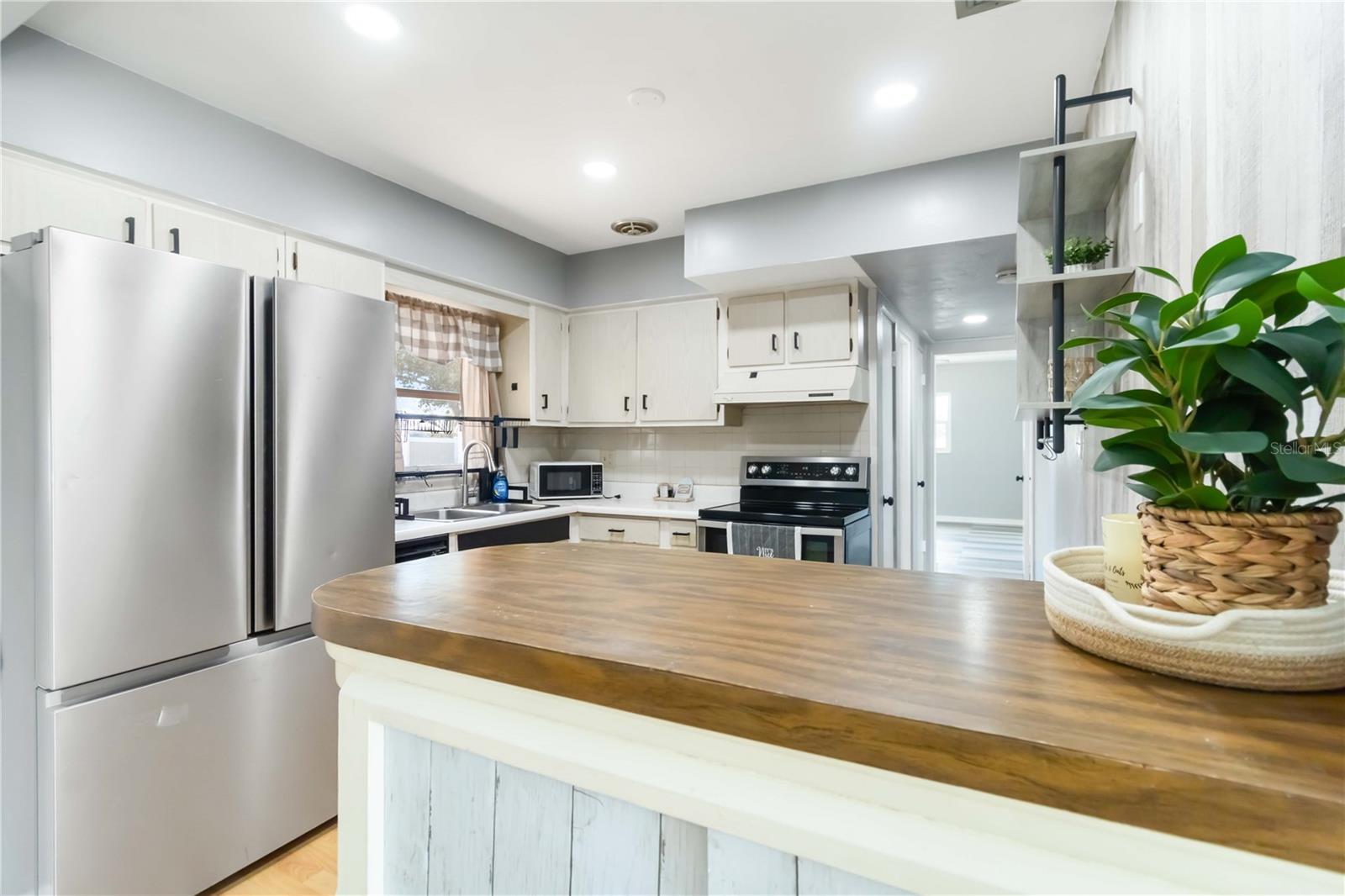 1801 40TH ST N, ST PETERSBURG, FL, 33713