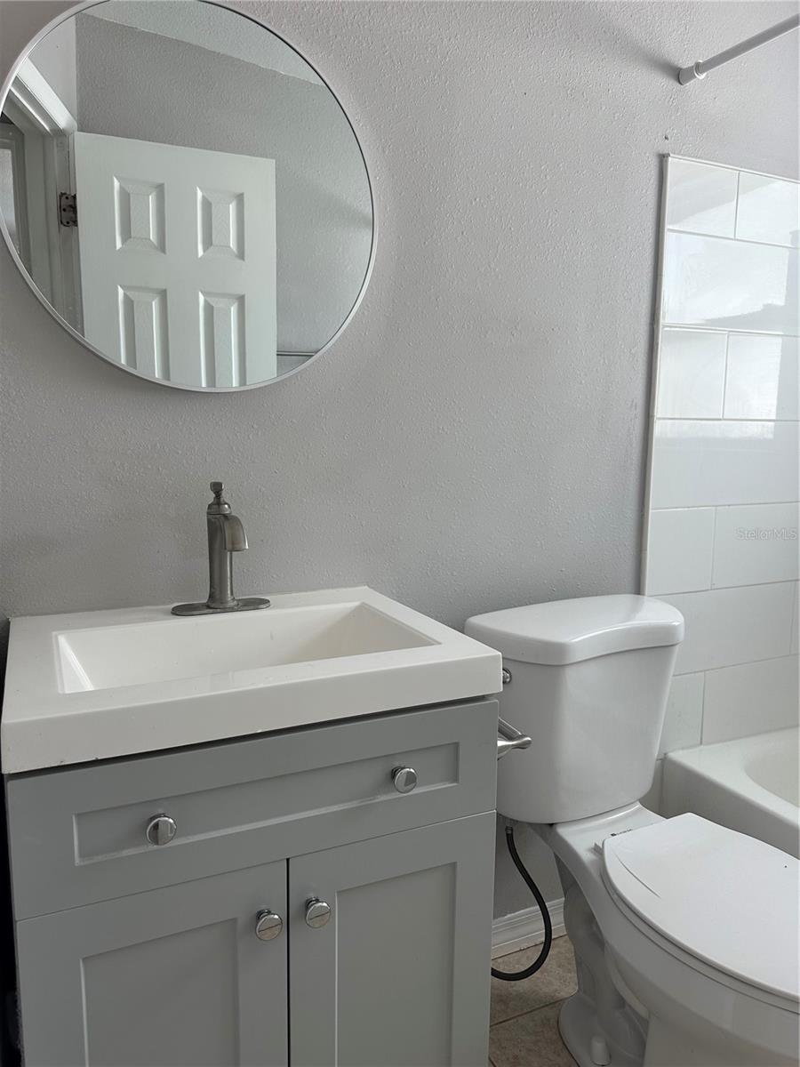 805 64TH AVE N, ST PETERSBURG, FL, 33702