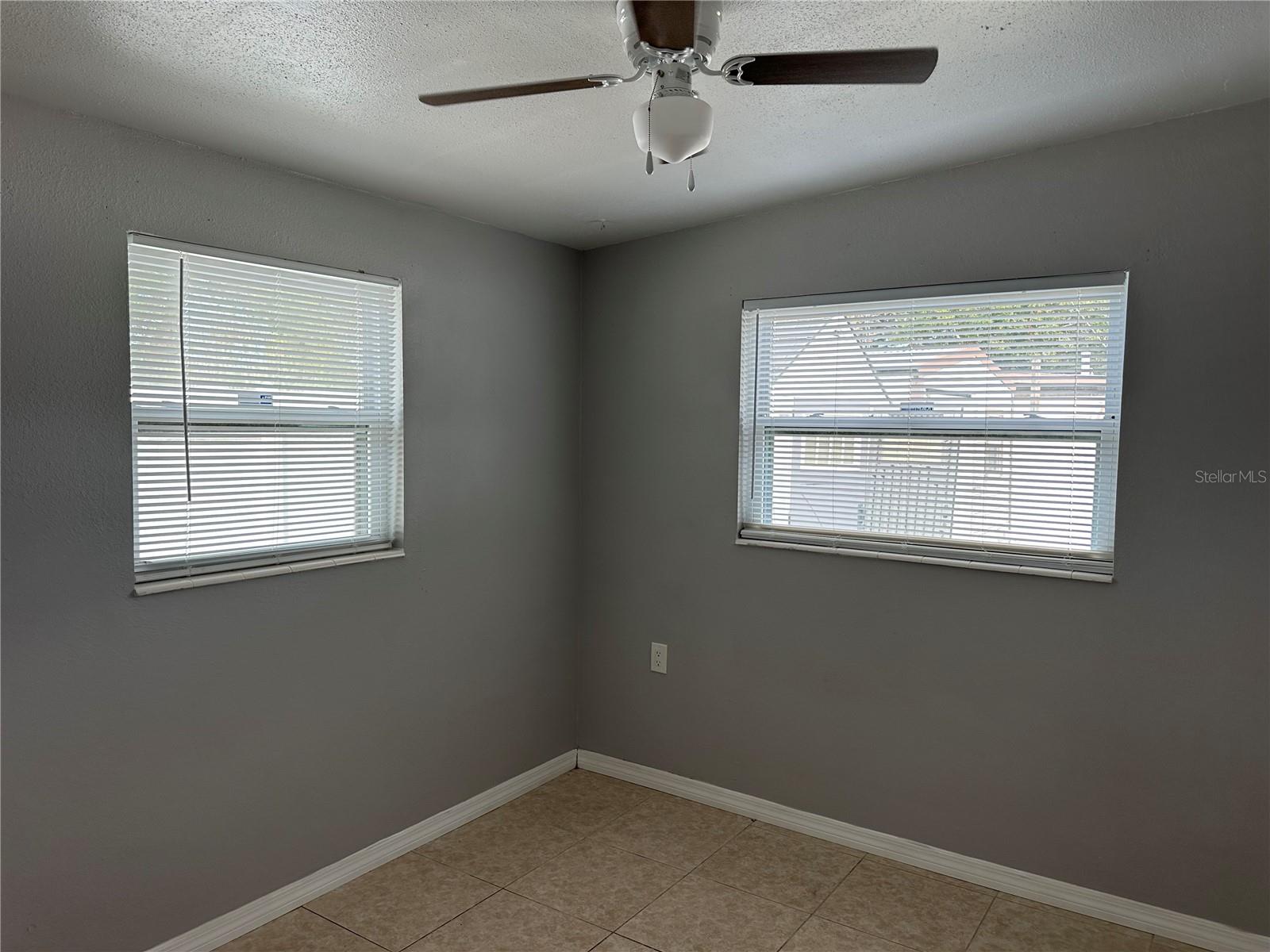 805 64TH AVE N, ST PETERSBURG, FL, 33702