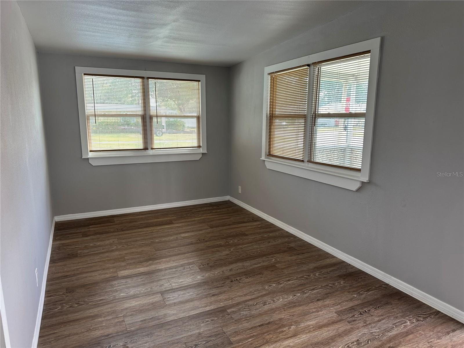 805 64TH AVE N, ST PETERSBURG, FL, 33702