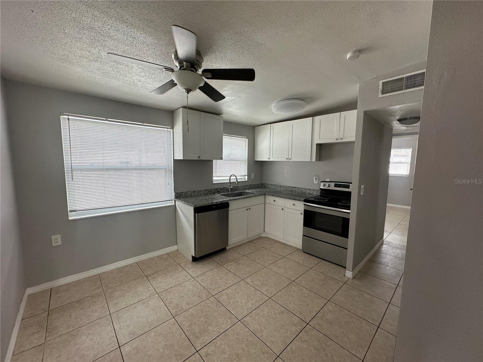 805 64TH AVE N, ST PETERSBURG, FL, 33702