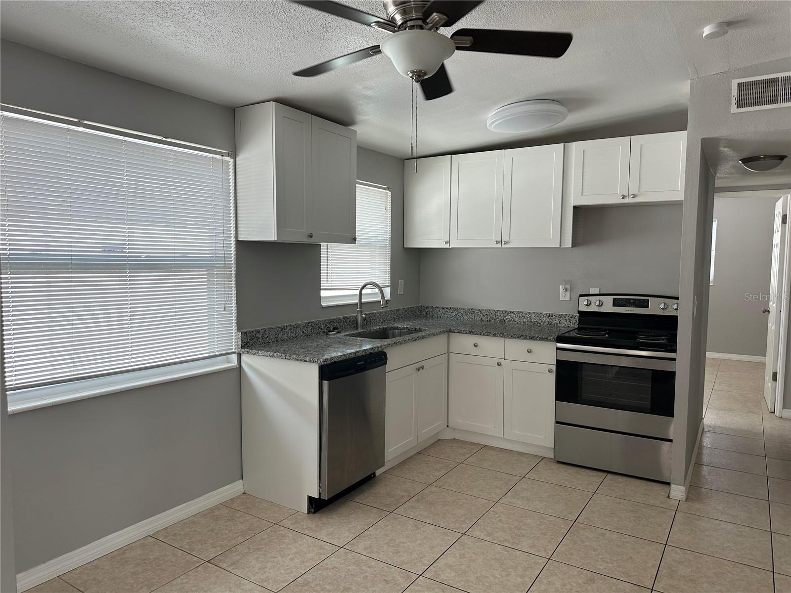 805 64TH AVE N, ST PETERSBURG, FL, 33702