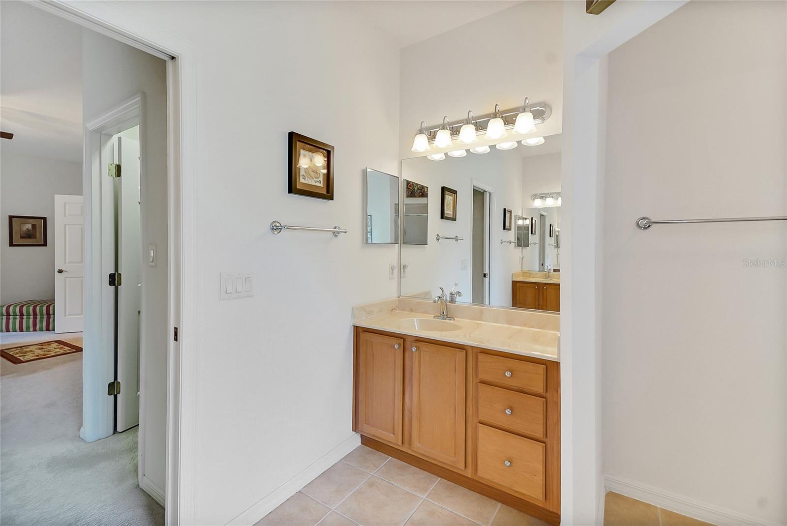24128 ROBINWOOD ST, LEESBURG, FL, 34748