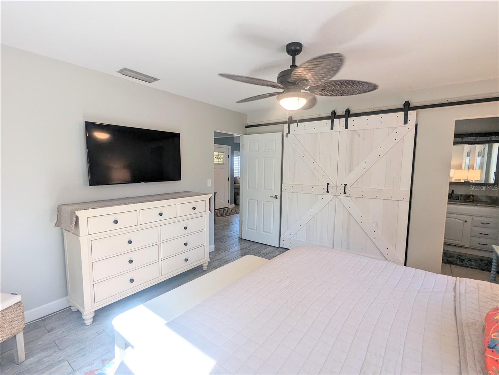 3070 GULF GATE DR, SARASOTA, FL, 34231