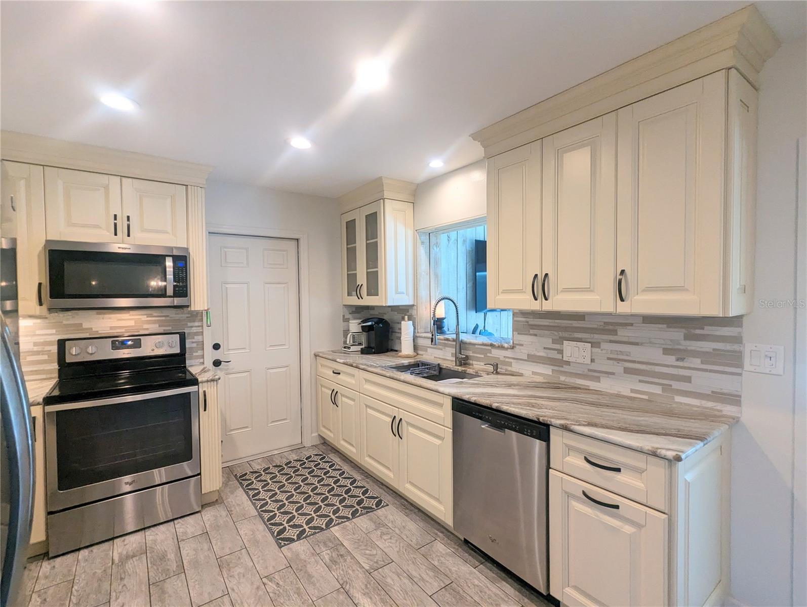 3070 GULF GATE DR, SARASOTA, FL, 34231