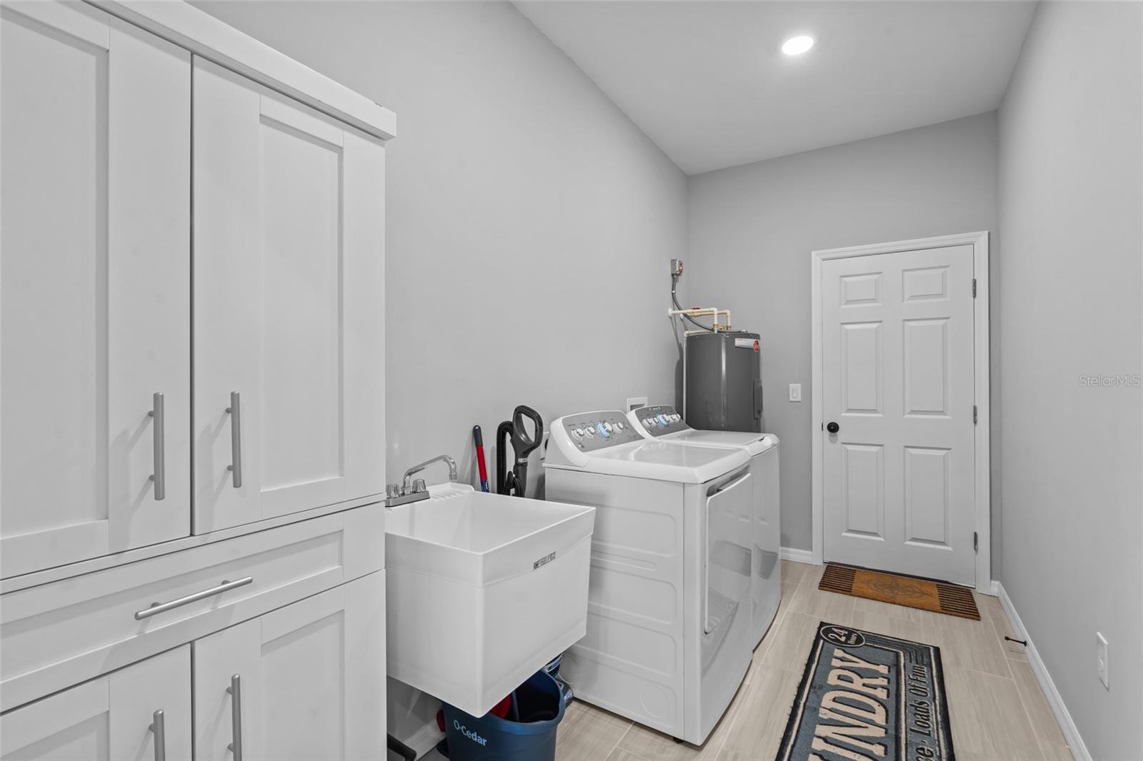 220 MARK TWAIN LN, ROTONDA WEST, FL, 33947
